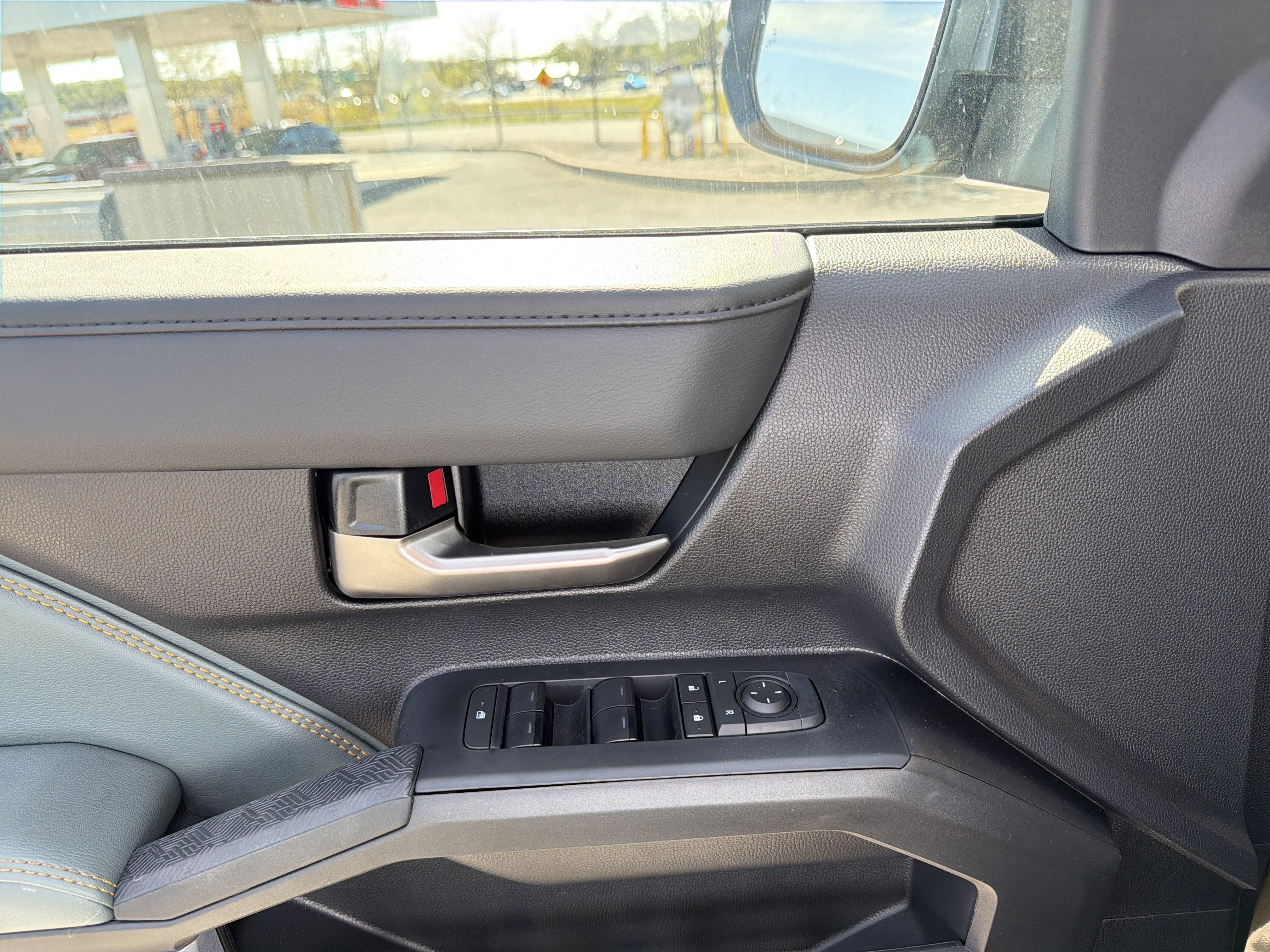 2026 Toyota Tacoma i-FORCE MAX Tacoma Trailhunter