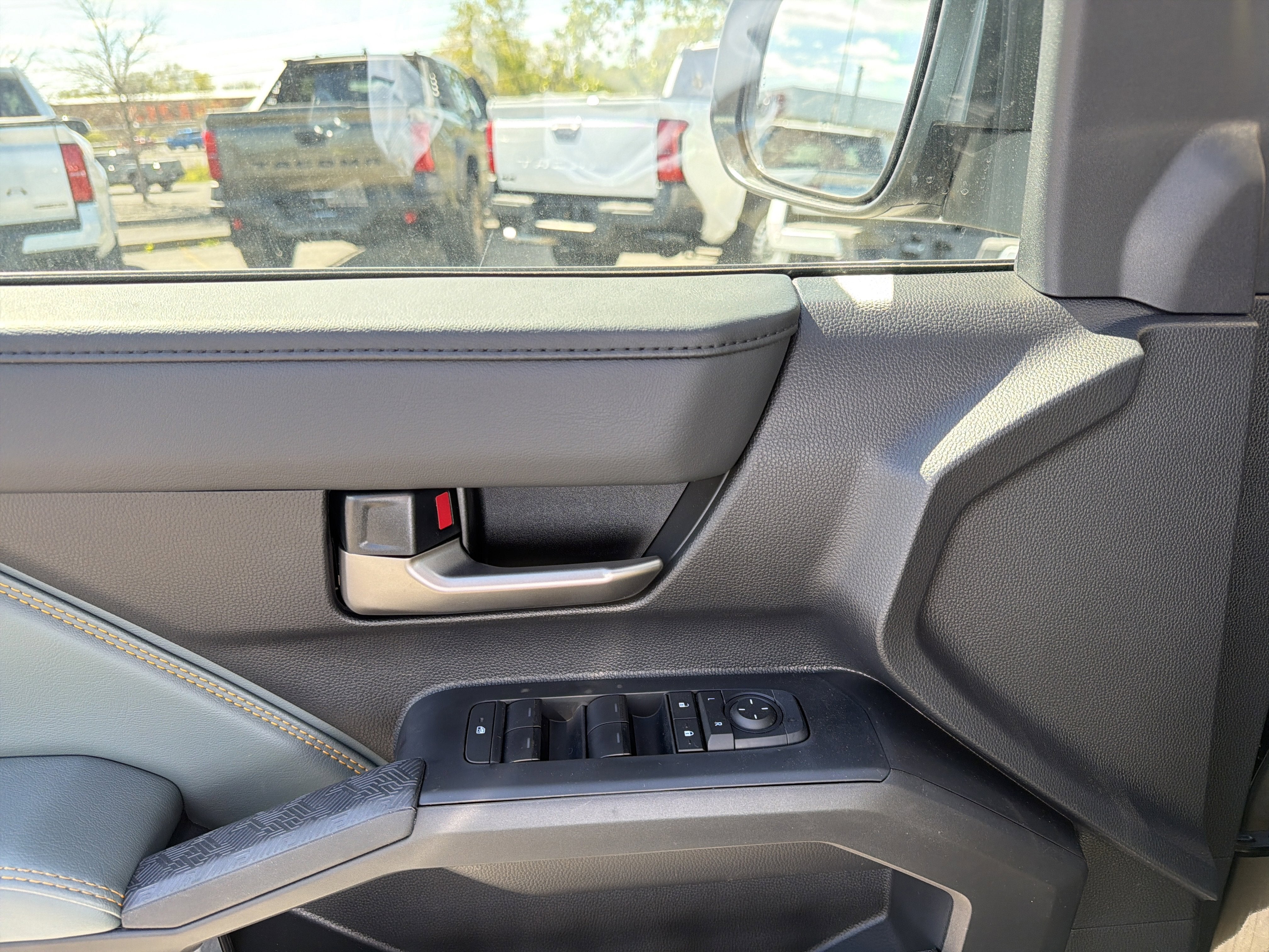 2026 Toyota Tacoma i-FORCE MAX Tacoma Trailhunter