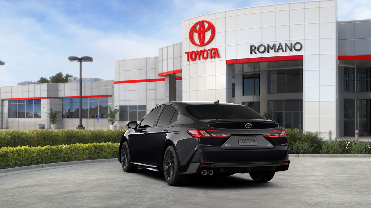 2026 Toyota Camry SE AWD