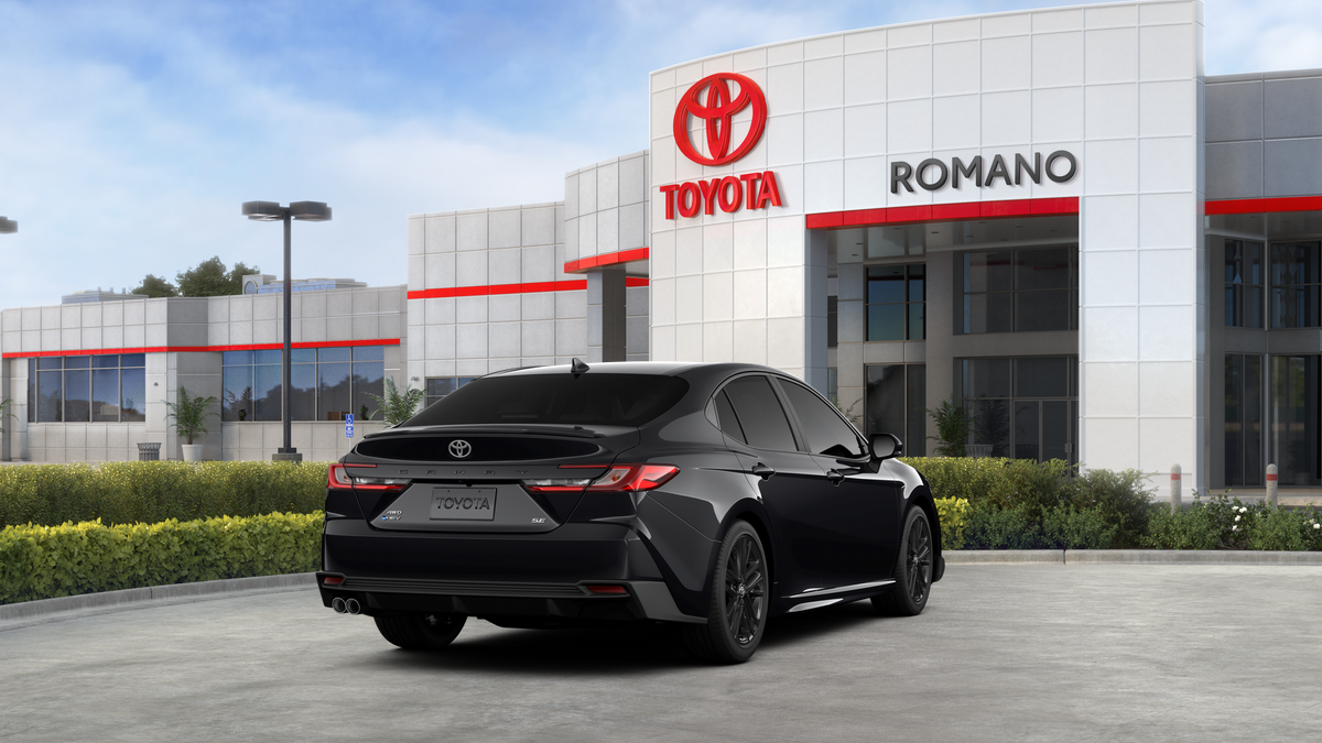 2026 Toyota Camry SE AWD