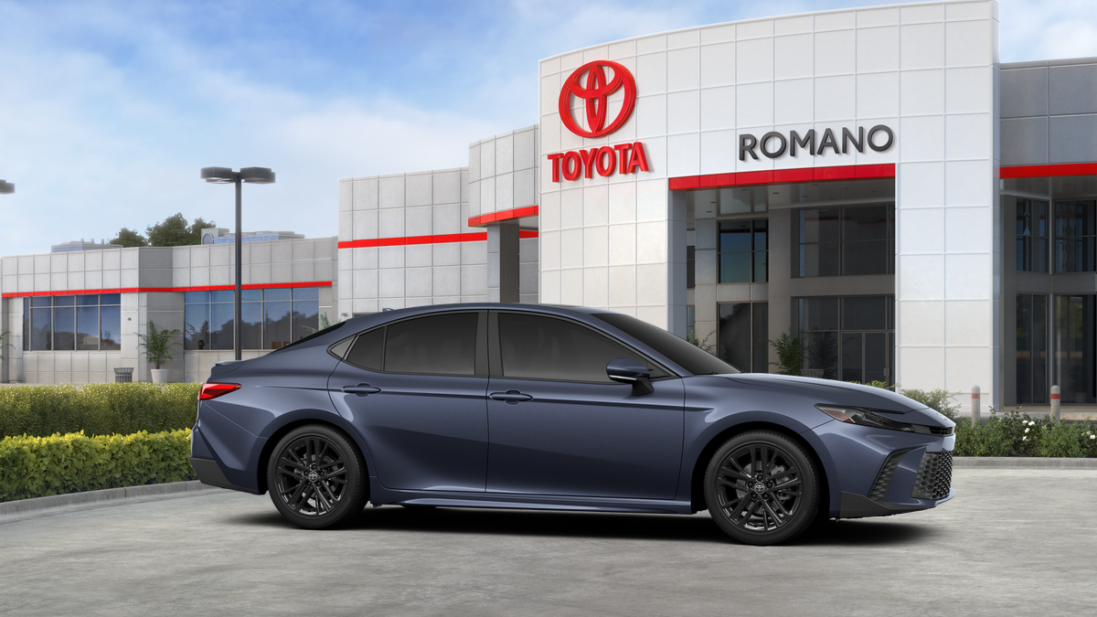 2026 Toyota Camry SE AWD