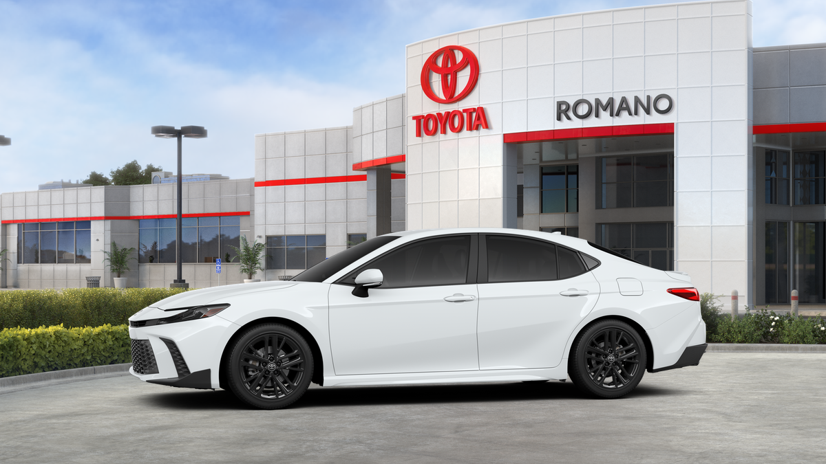 2026 Toyota Camry SE AWD