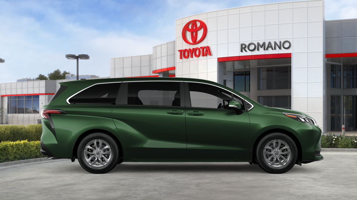 2026 Toyota Sienna LE