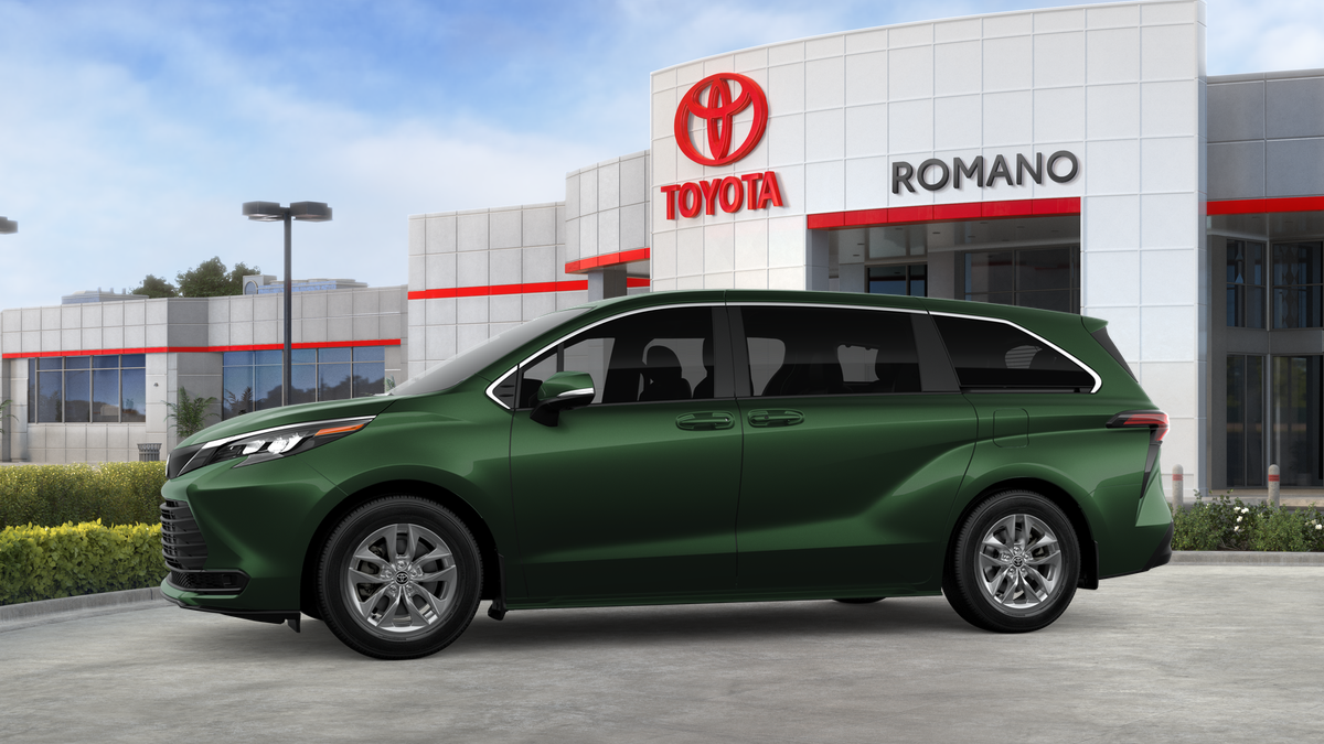 2026 Toyota Sienna LE