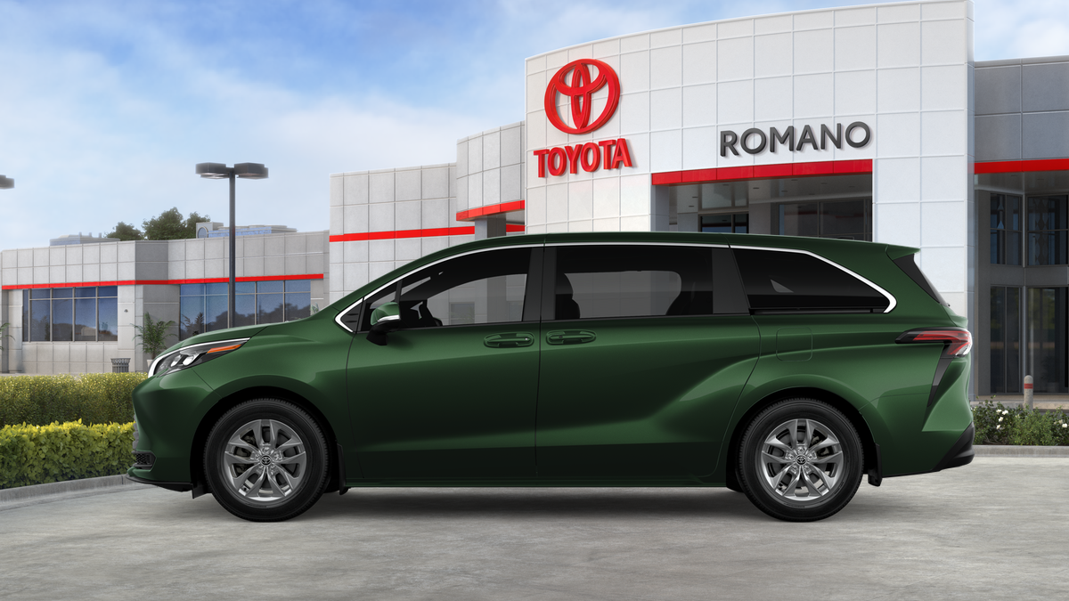 2026 Toyota Sienna LE