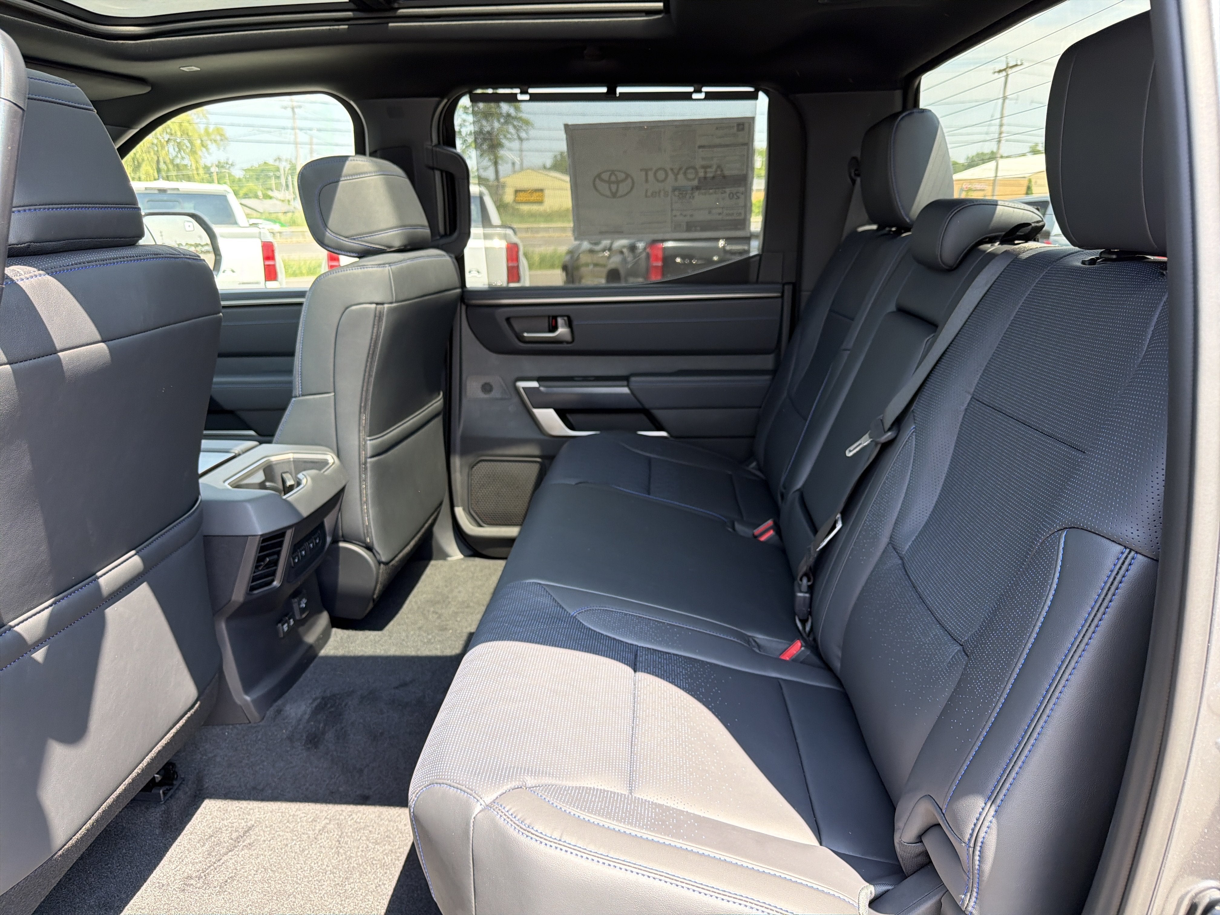 2026 Toyota Tundra i-FORCE MAX Tundra Platinum