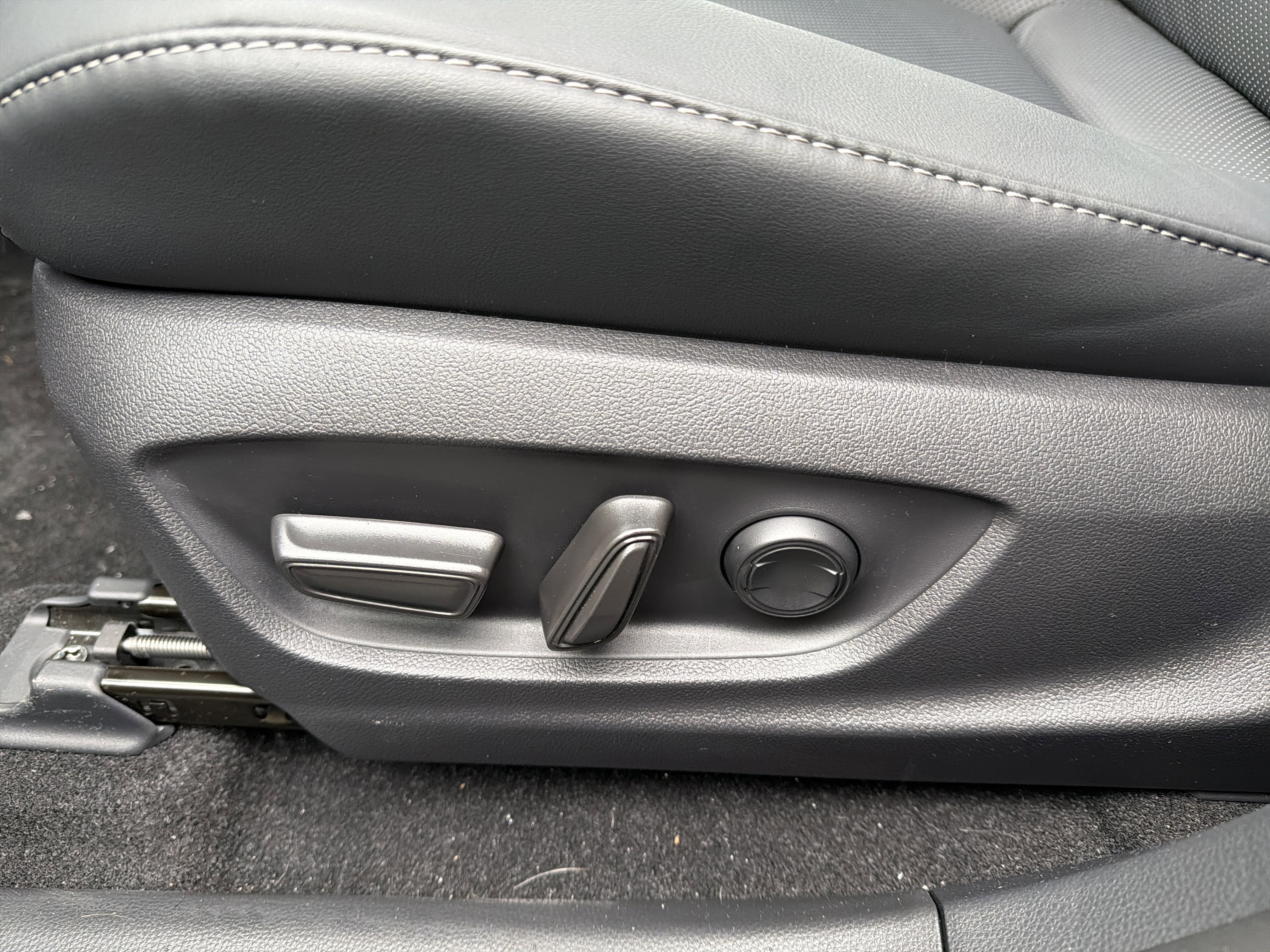 2025 Toyota Toyota Crown Signia Limited