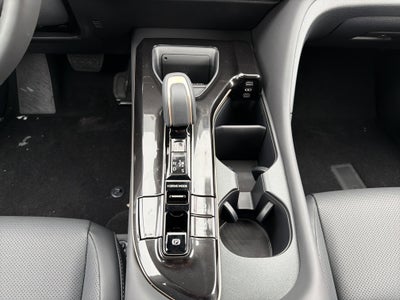 2025 Toyota Toyota Crown Signia XLE