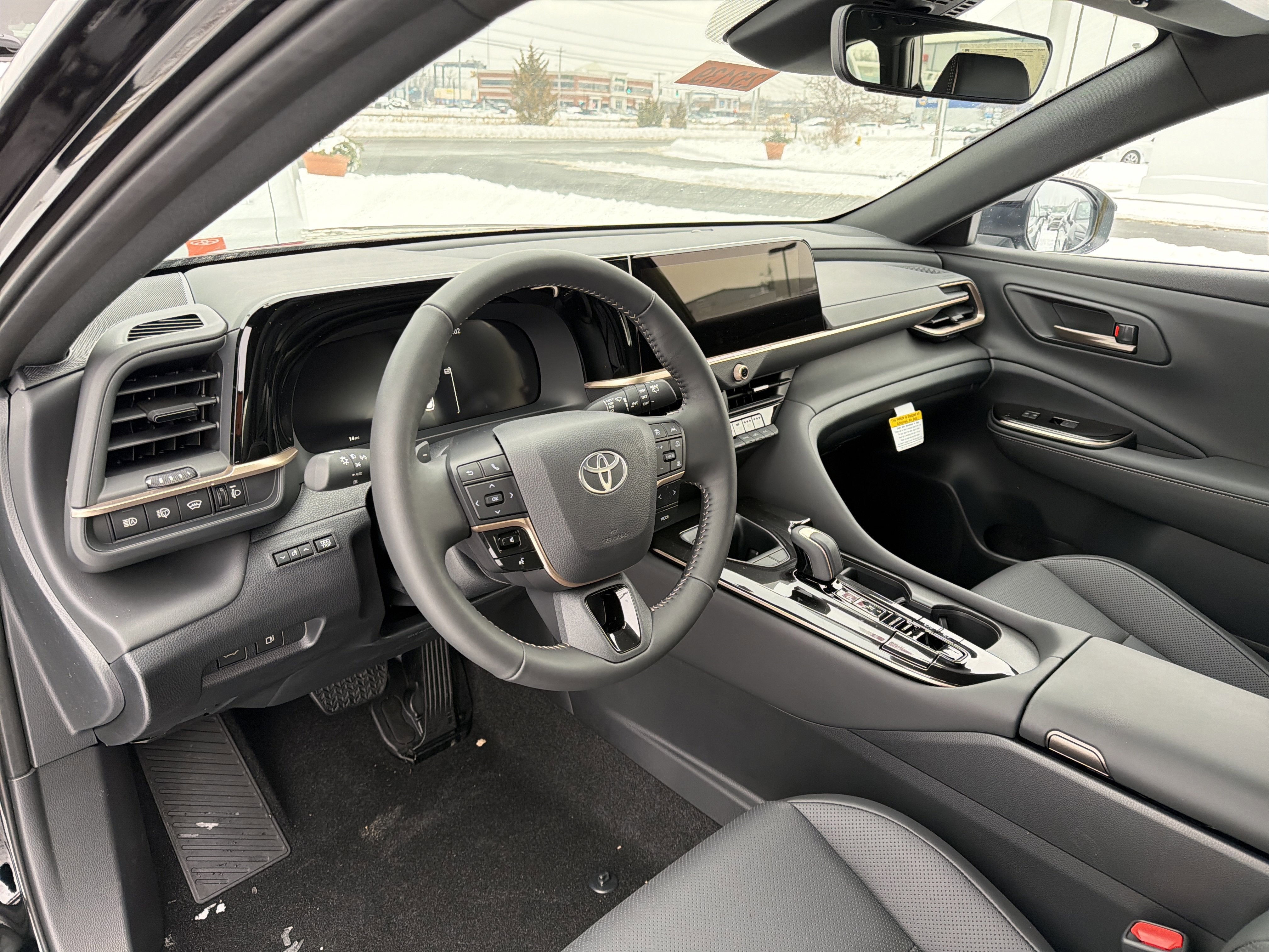 2025 Toyota Toyota Crown Signia XLE