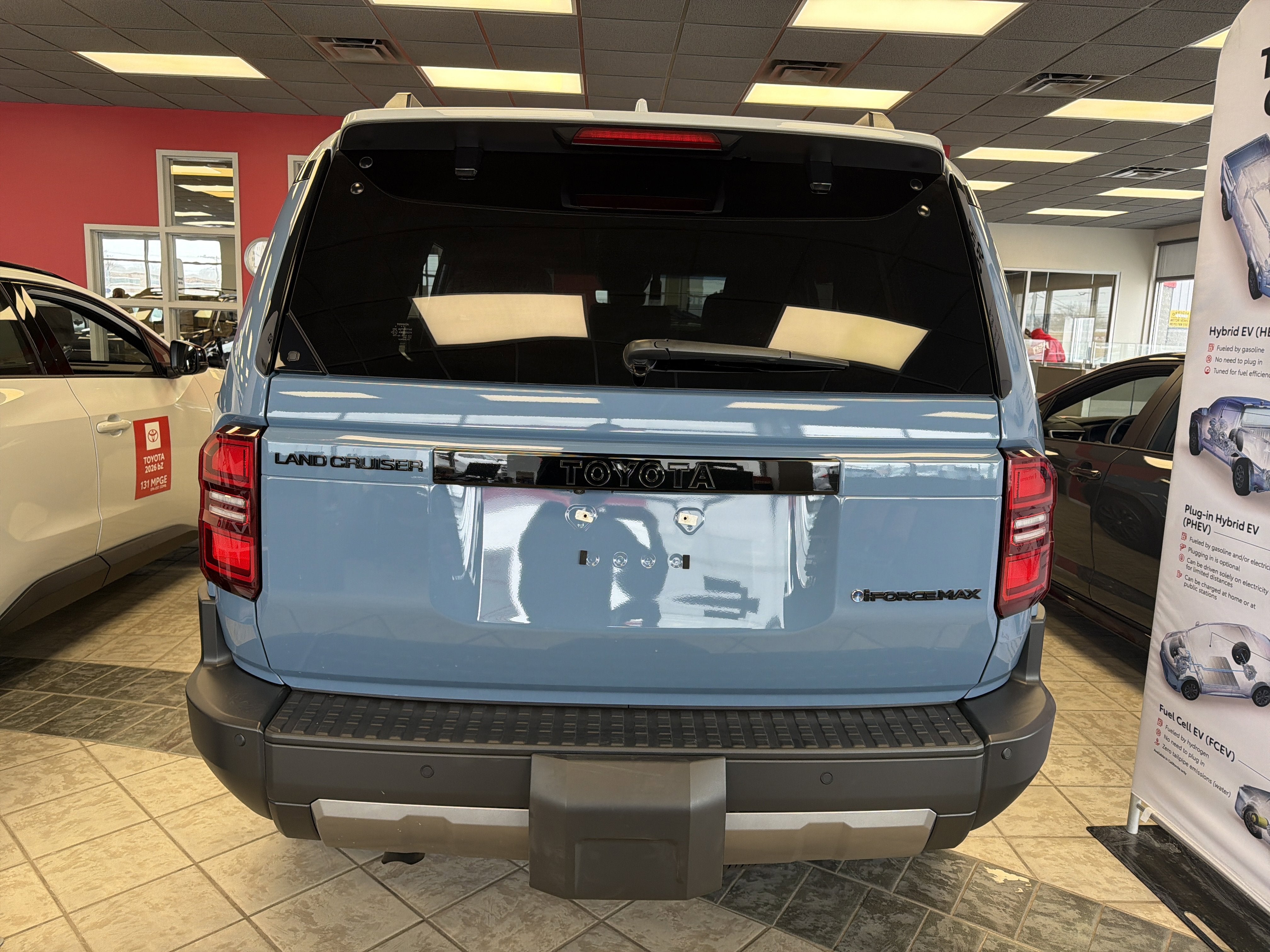 2025 Toyota Land Cruiser 4WD (Natl)