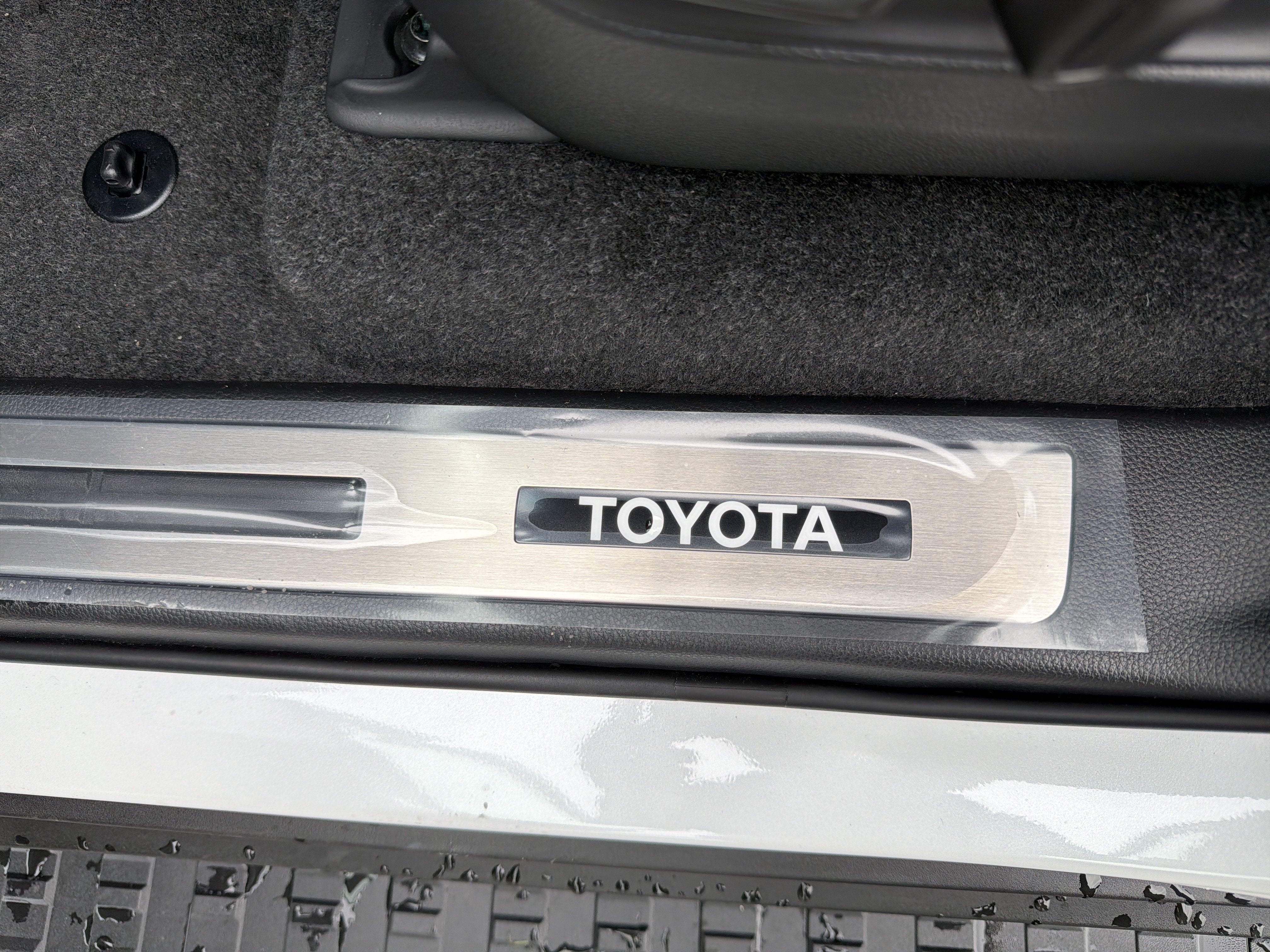 2027 Toyota Land Cruiser 4WD (Natl)