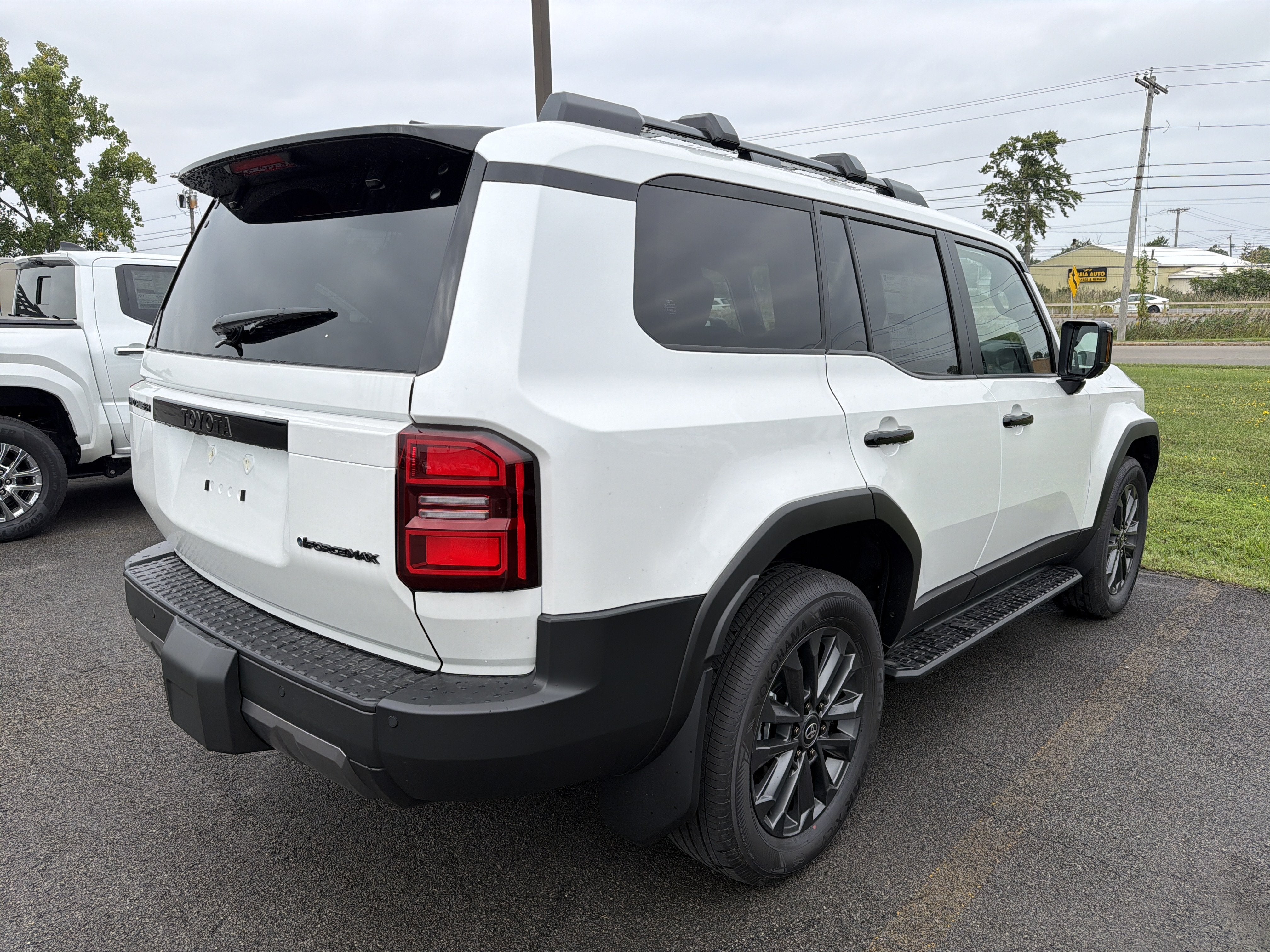 2027 Toyota Land Cruiser 4WD (Natl)