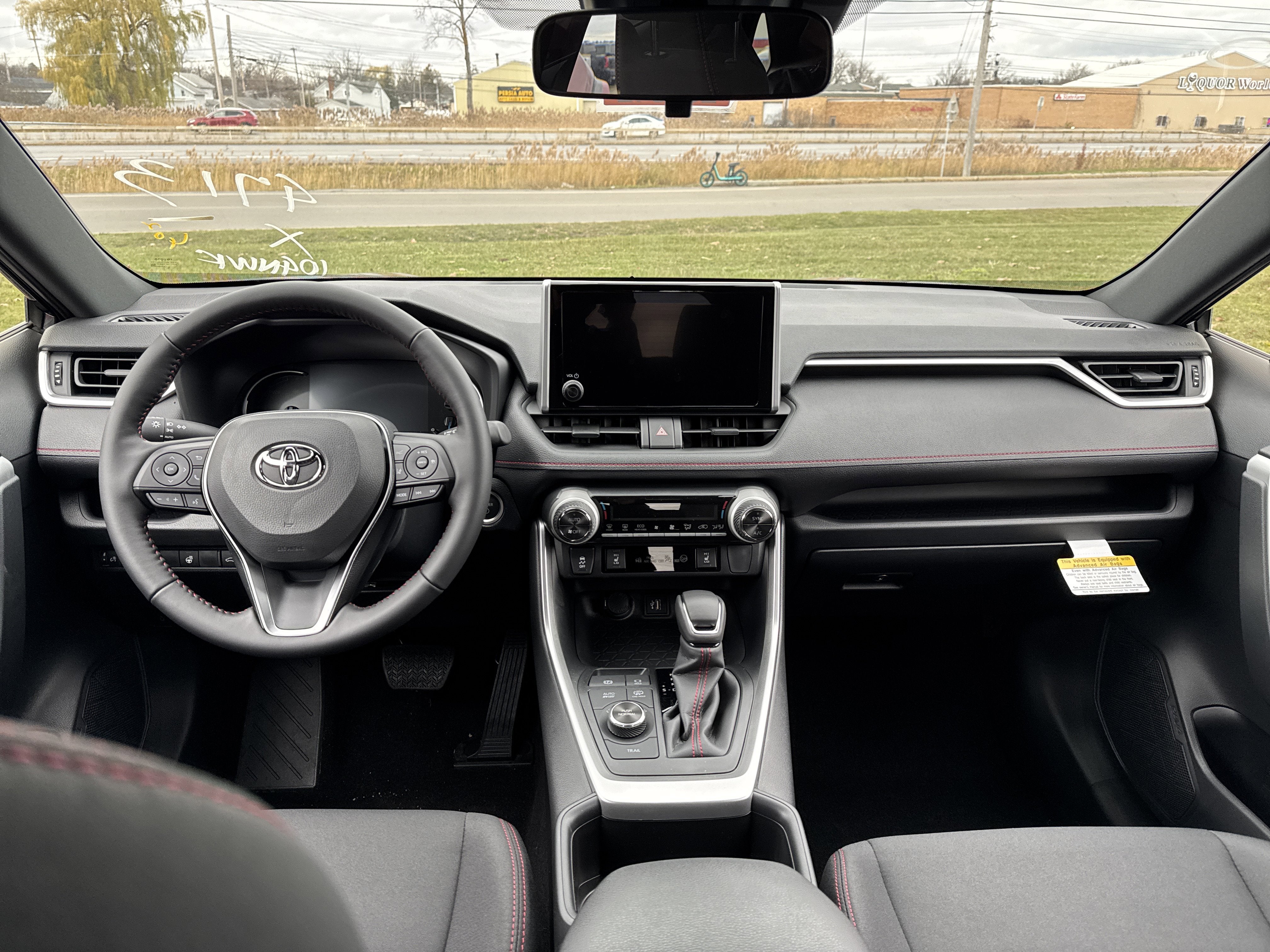 2025 Toyota RAV4 Plug-in Hybrid SE