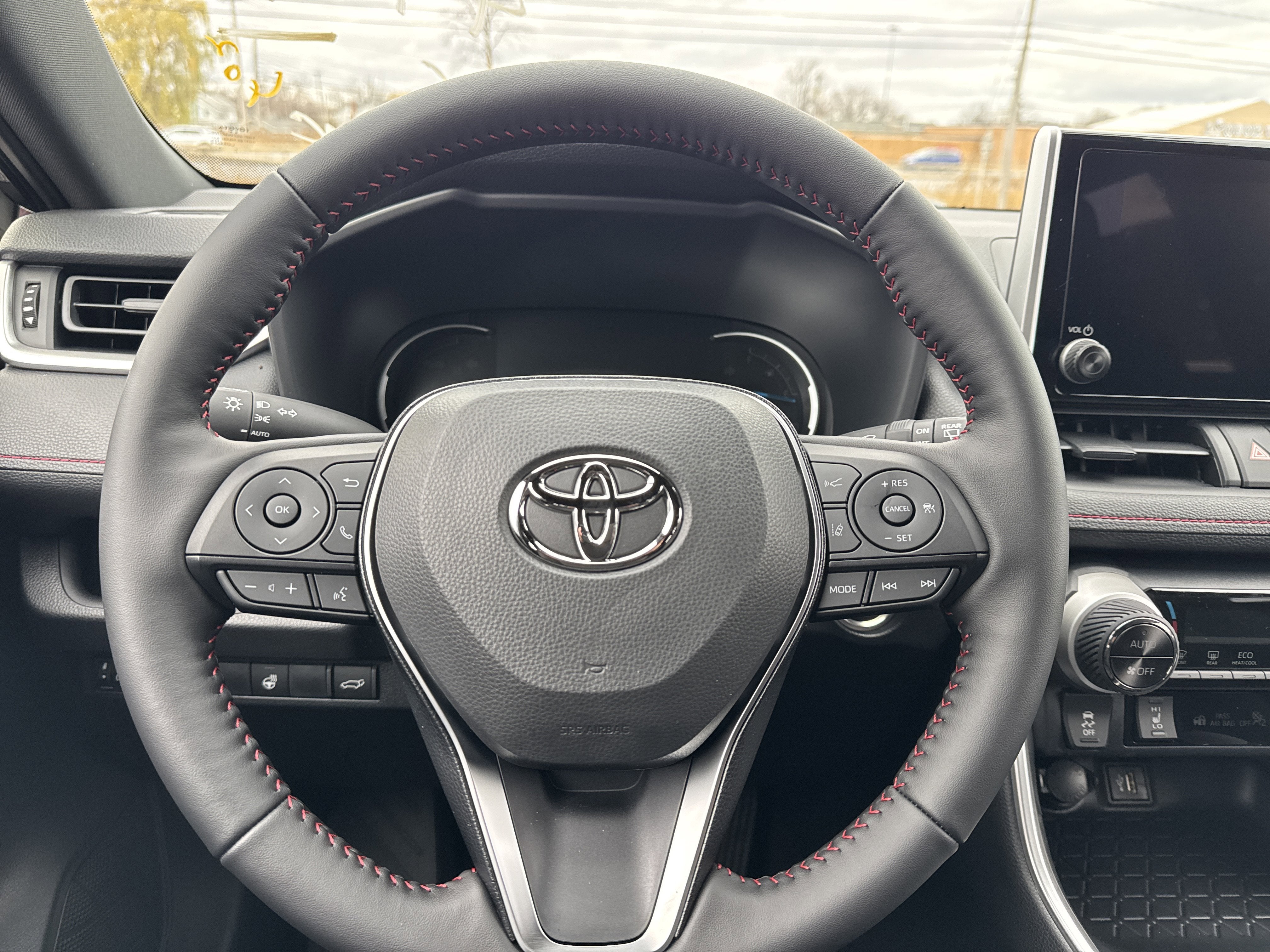 2025 Toyota RAV4 Plug-in Hybrid SE