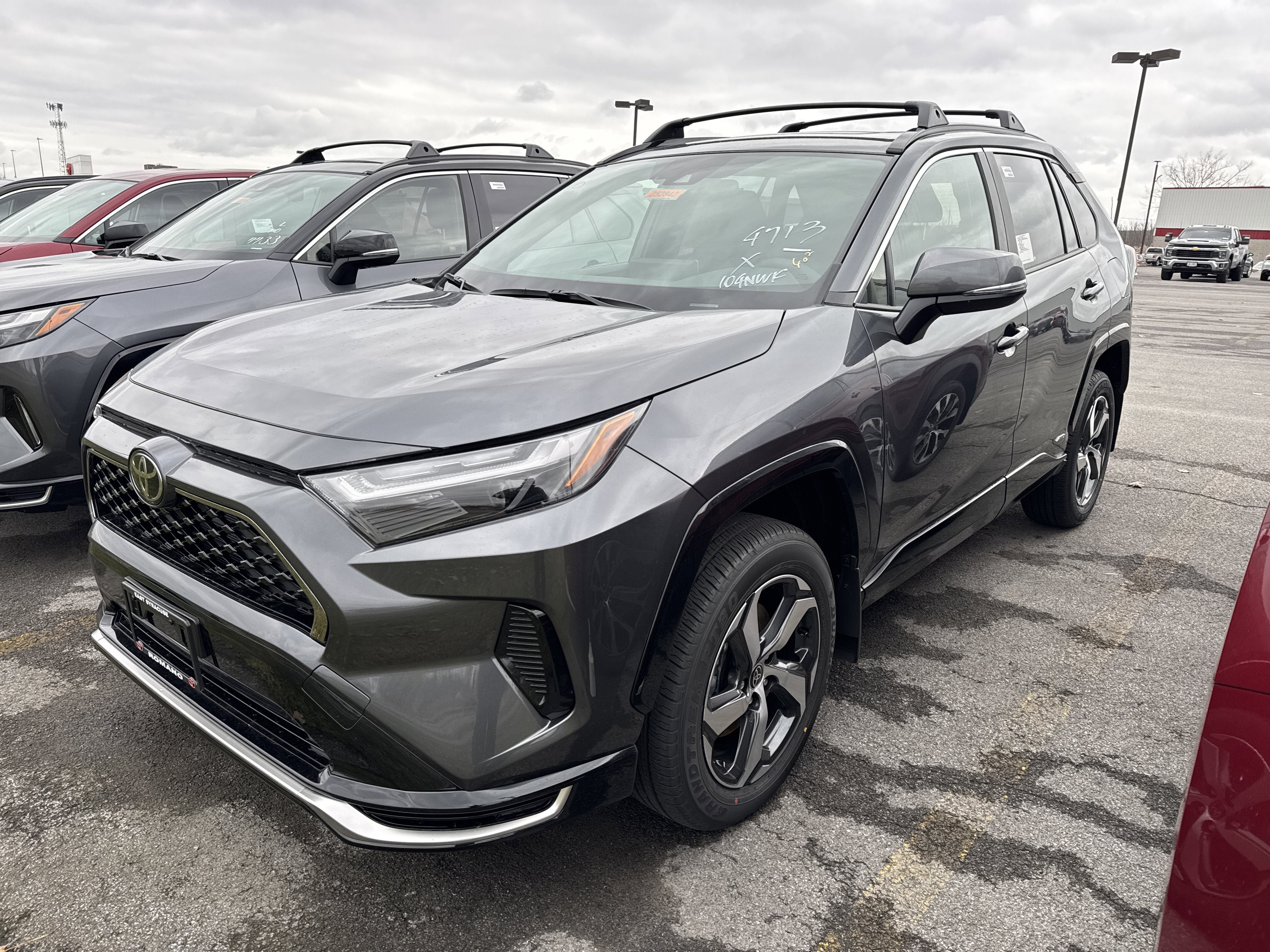 2025 Toyota RAV4 Plug-in Hybrid SE