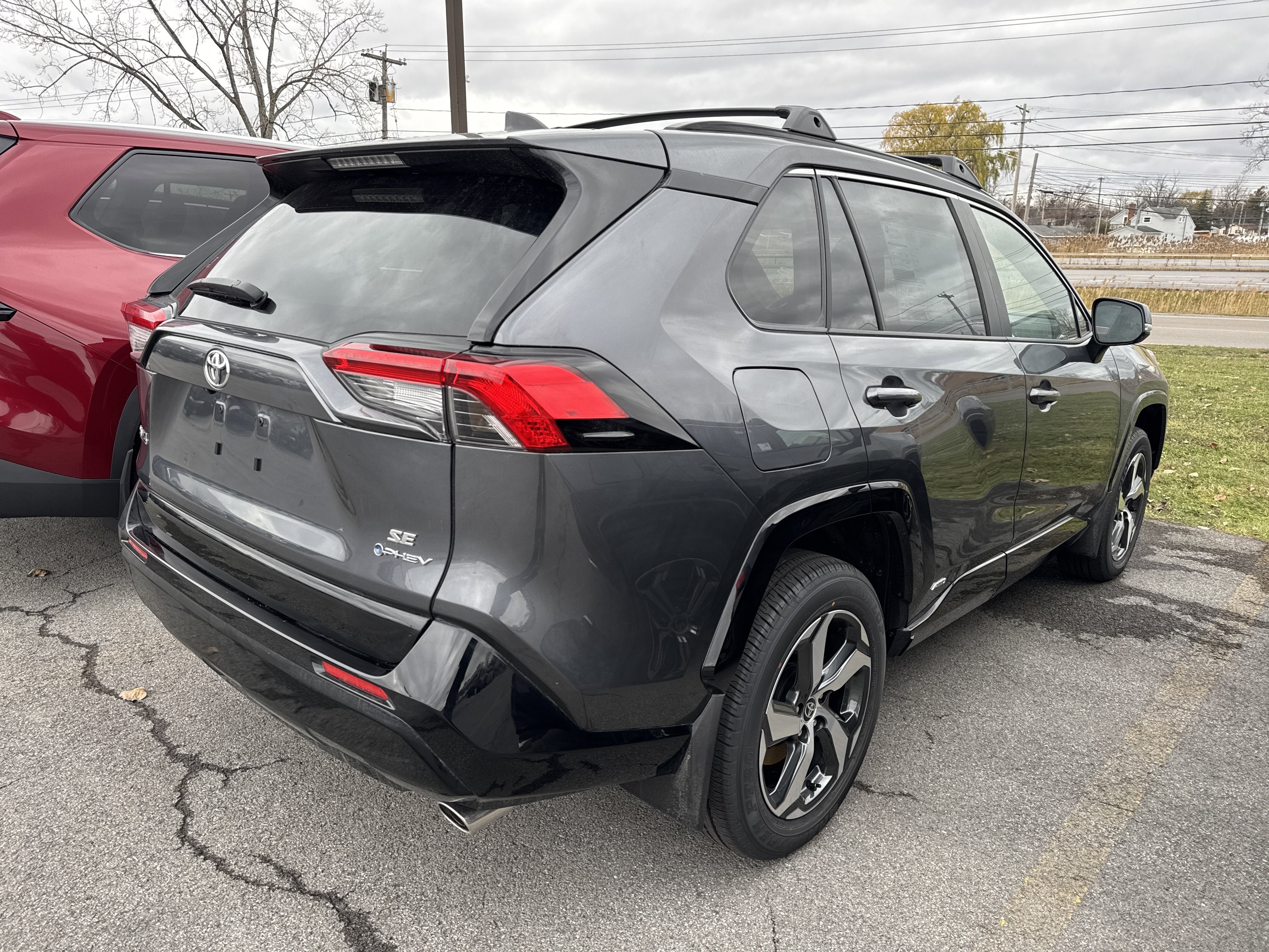 2025 Toyota RAV4 Plug-in Hybrid SE