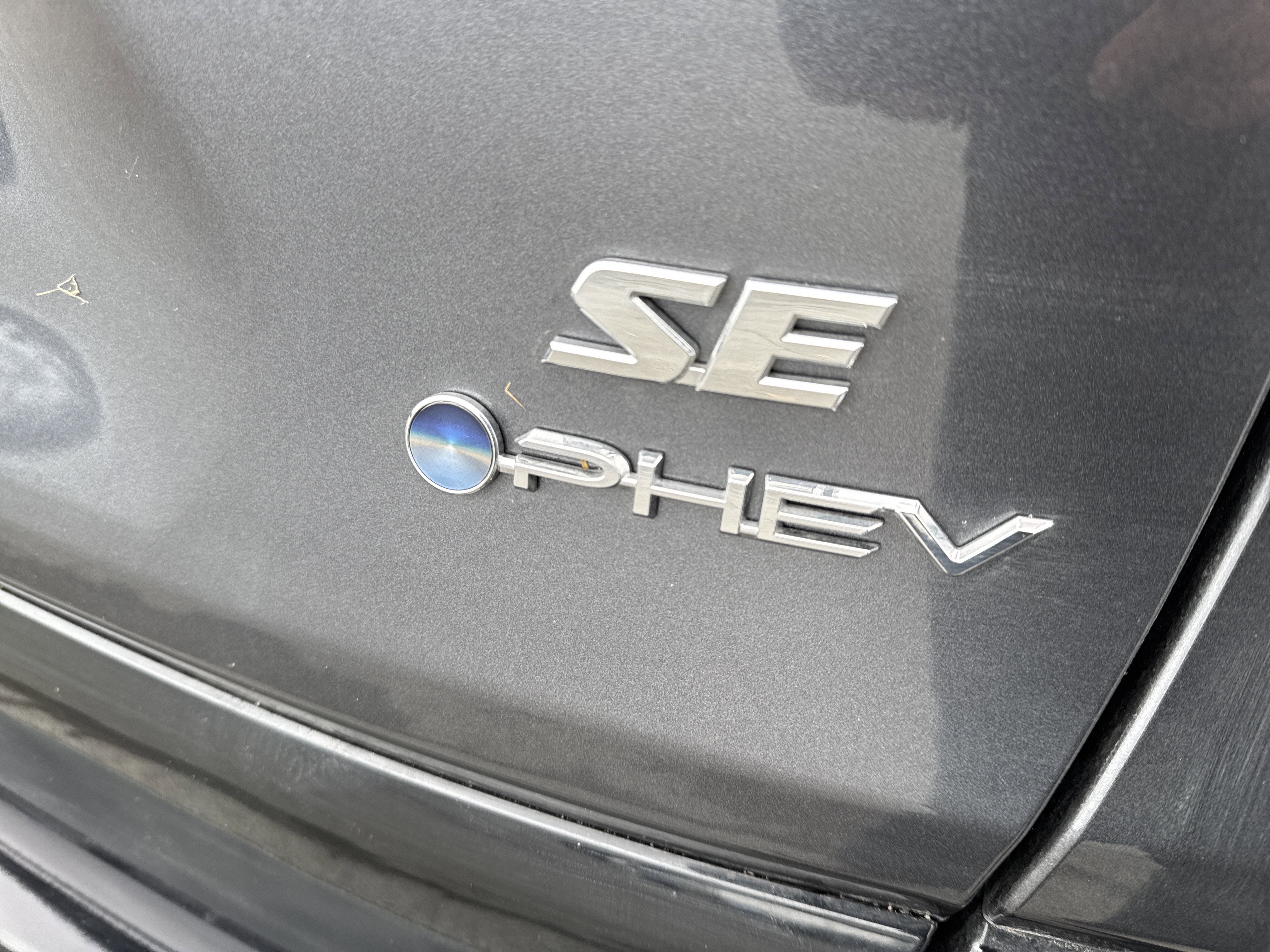 2025 Toyota RAV4 Plug-in Hybrid SE