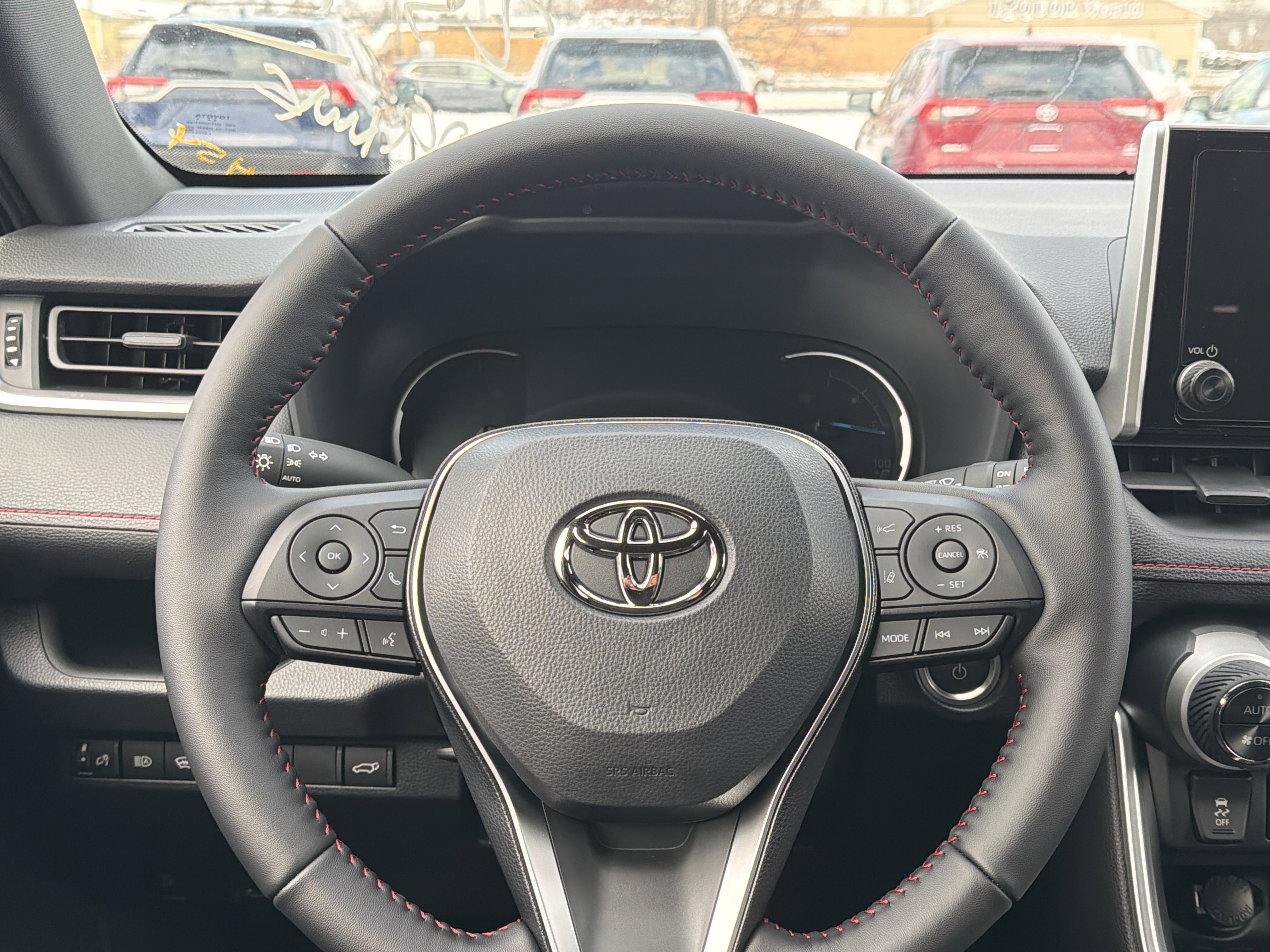 2025 Toyota RAV4 Plug-in Hybrid SE