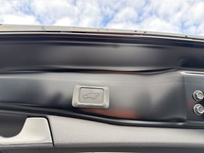 2025 Toyota RAV4 Plug-in Hybrid SE