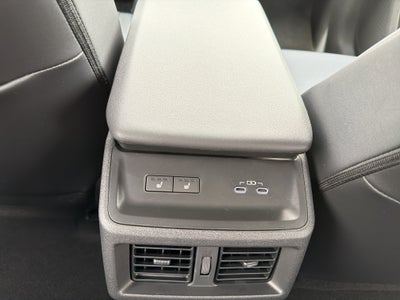 2026 Toyota bZ Woodland AWD (Natl)