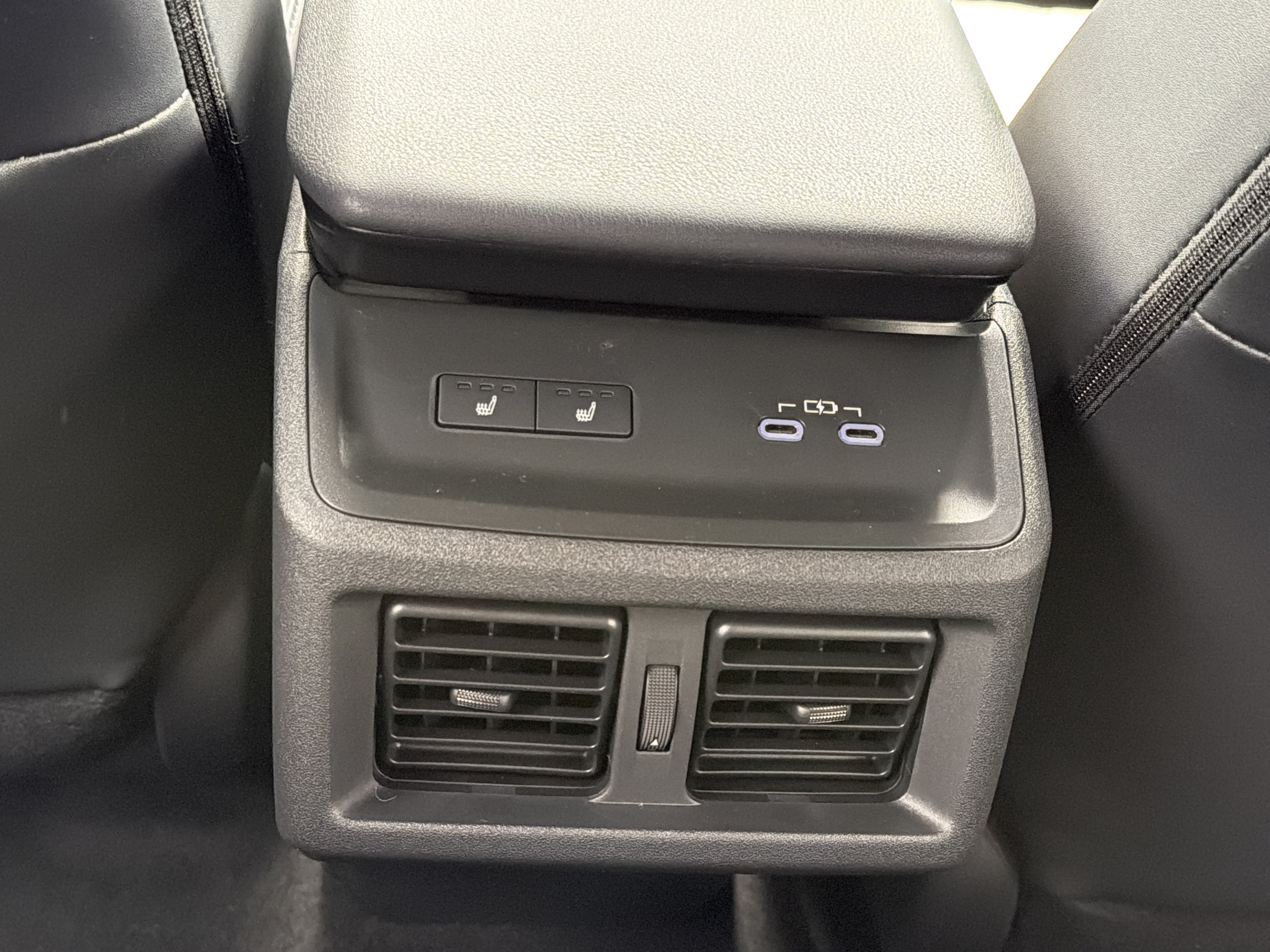 2026 Toyota bZ Woodland AWD (Natl)