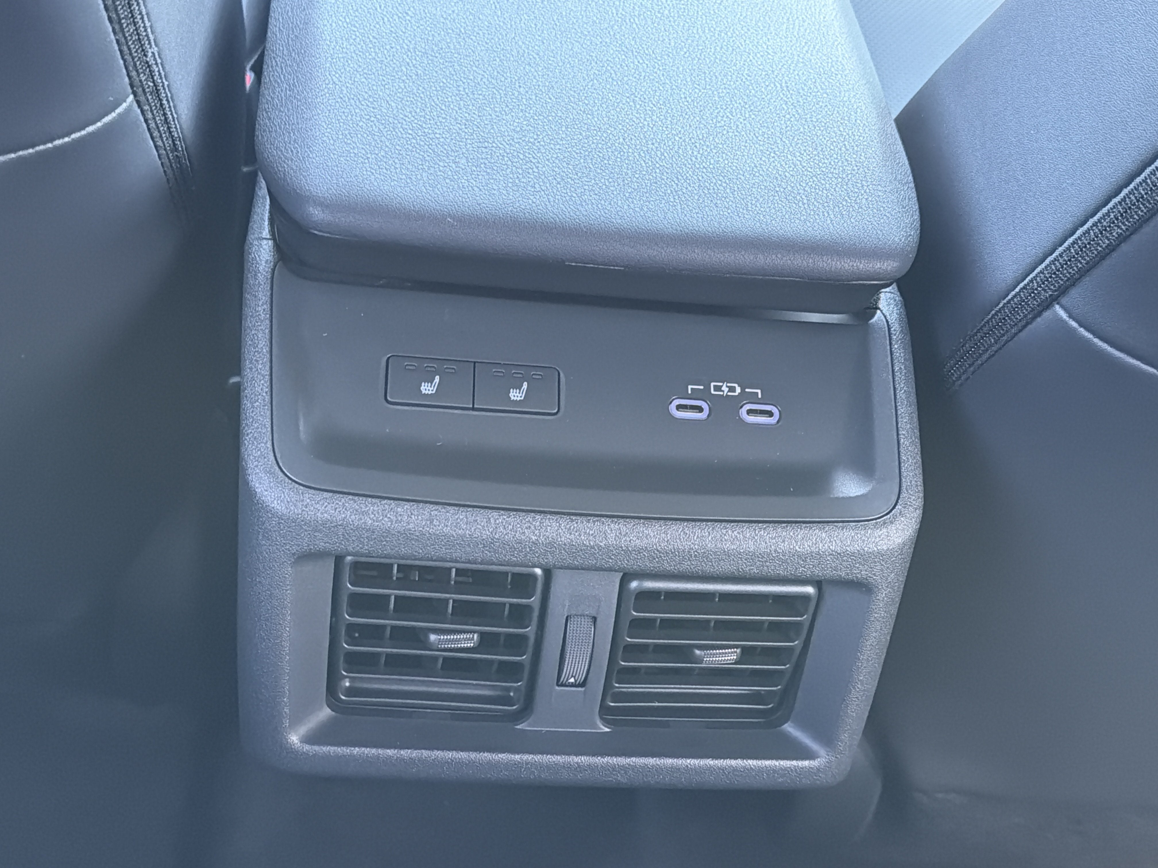 2026 Toyota bZ Woodland AWD (Natl)