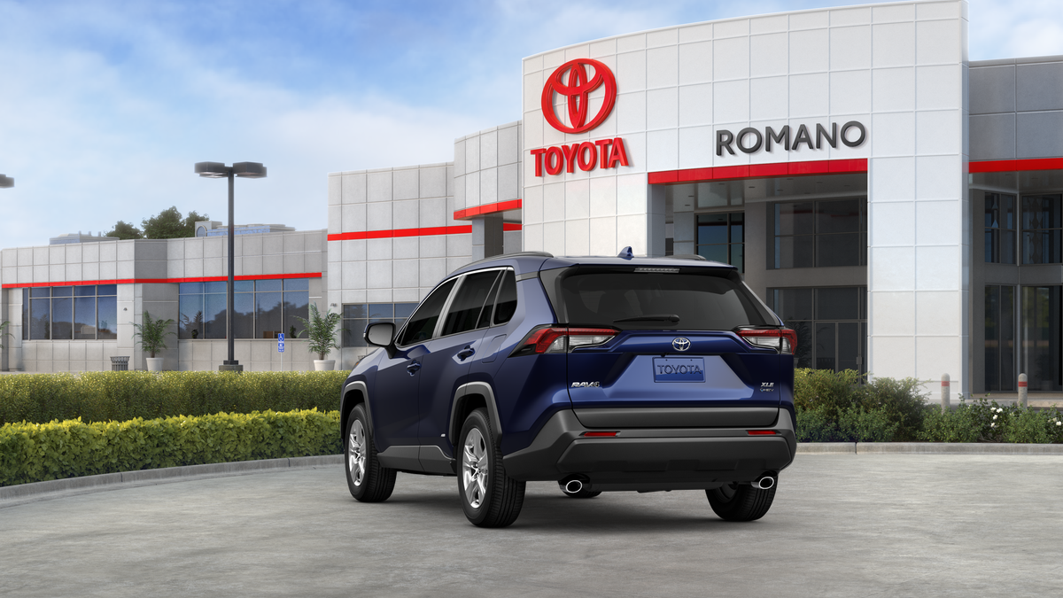 2025 Toyota RAV4 Hybrid XLE
