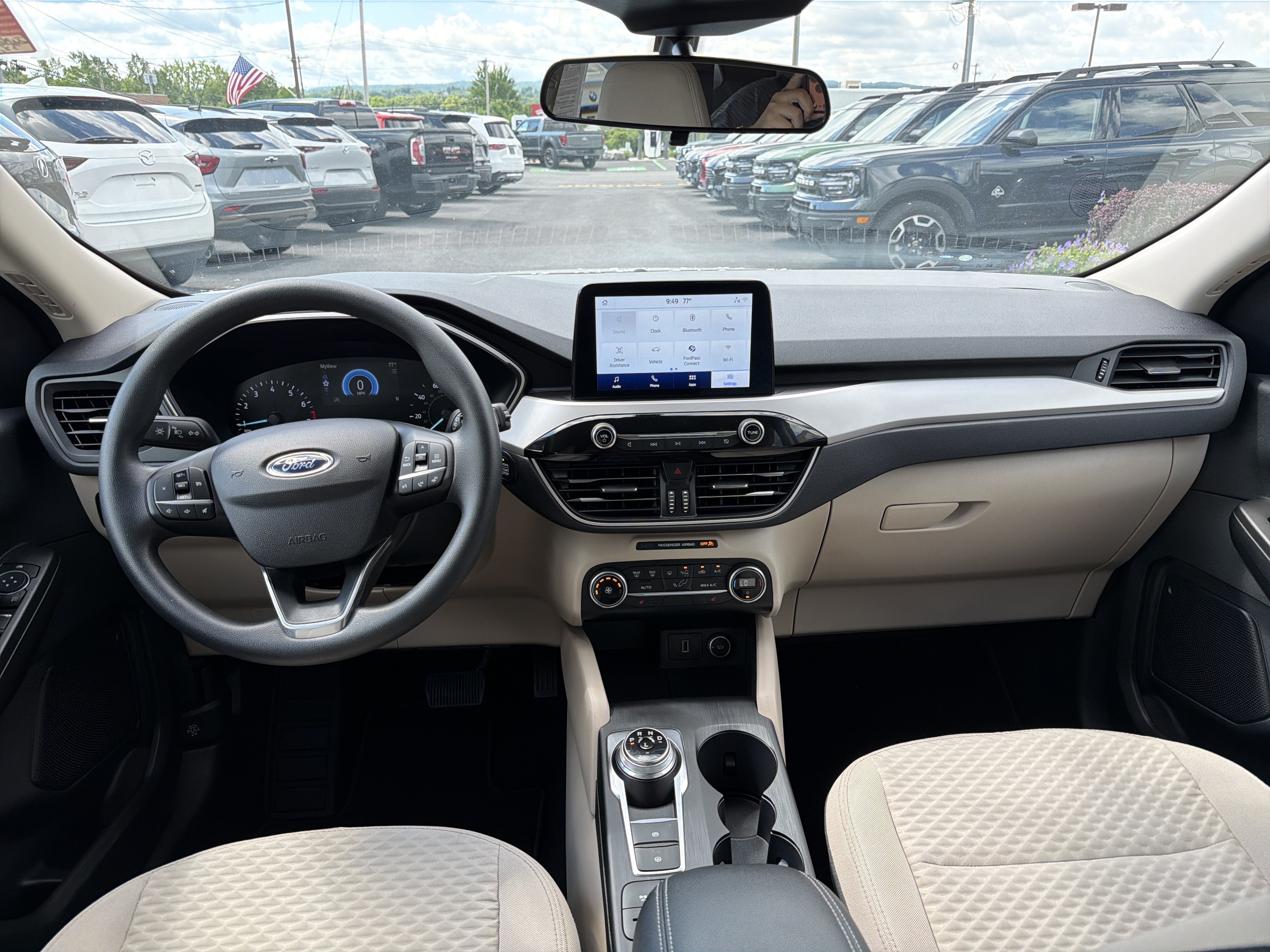 2020 Ford Escape SE
