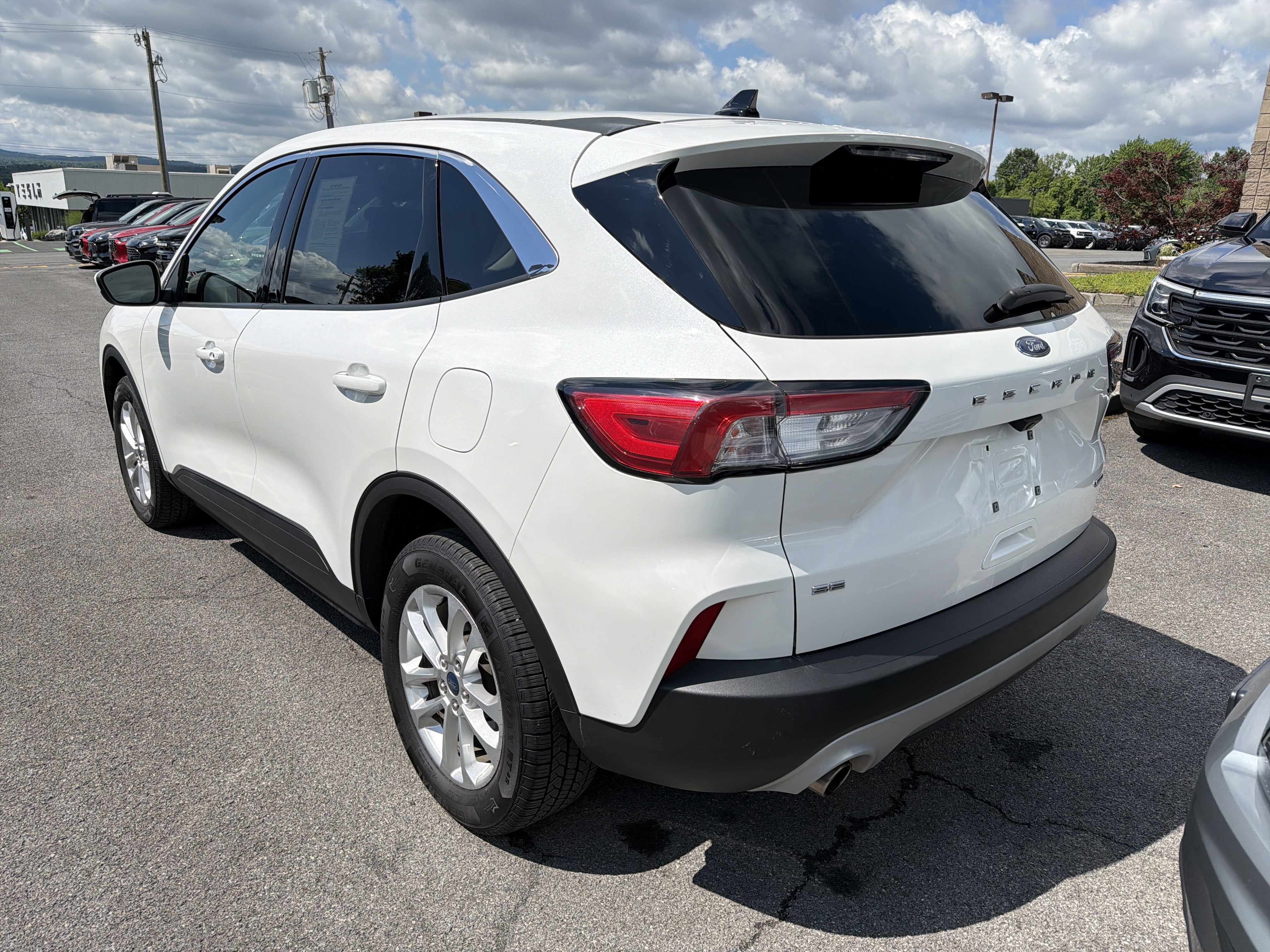 2020 Ford Escape SE