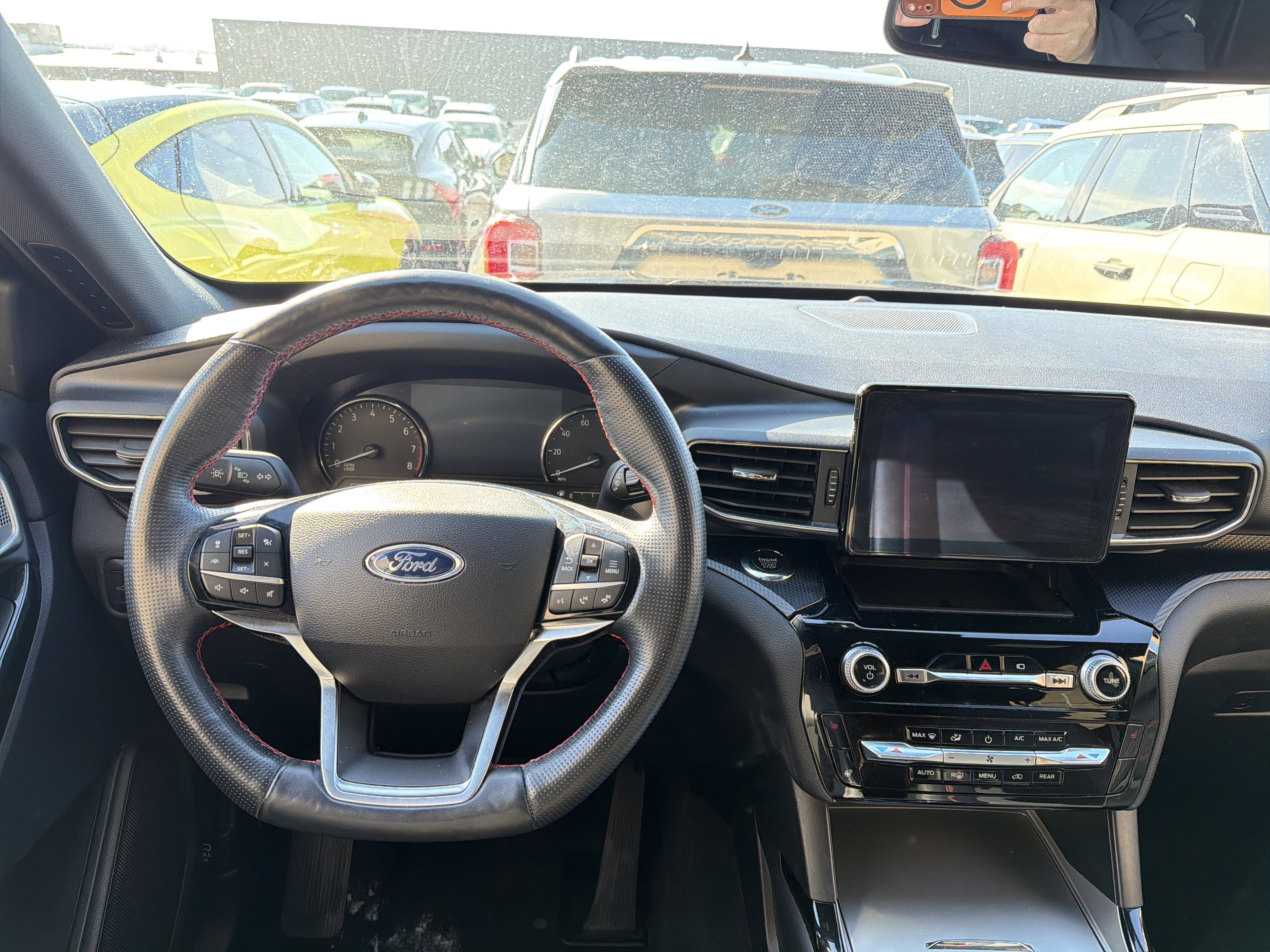 2022 Ford Explorer ST-Line