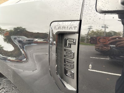 2022 Ford Super Duty F-350 SRW LARIAT