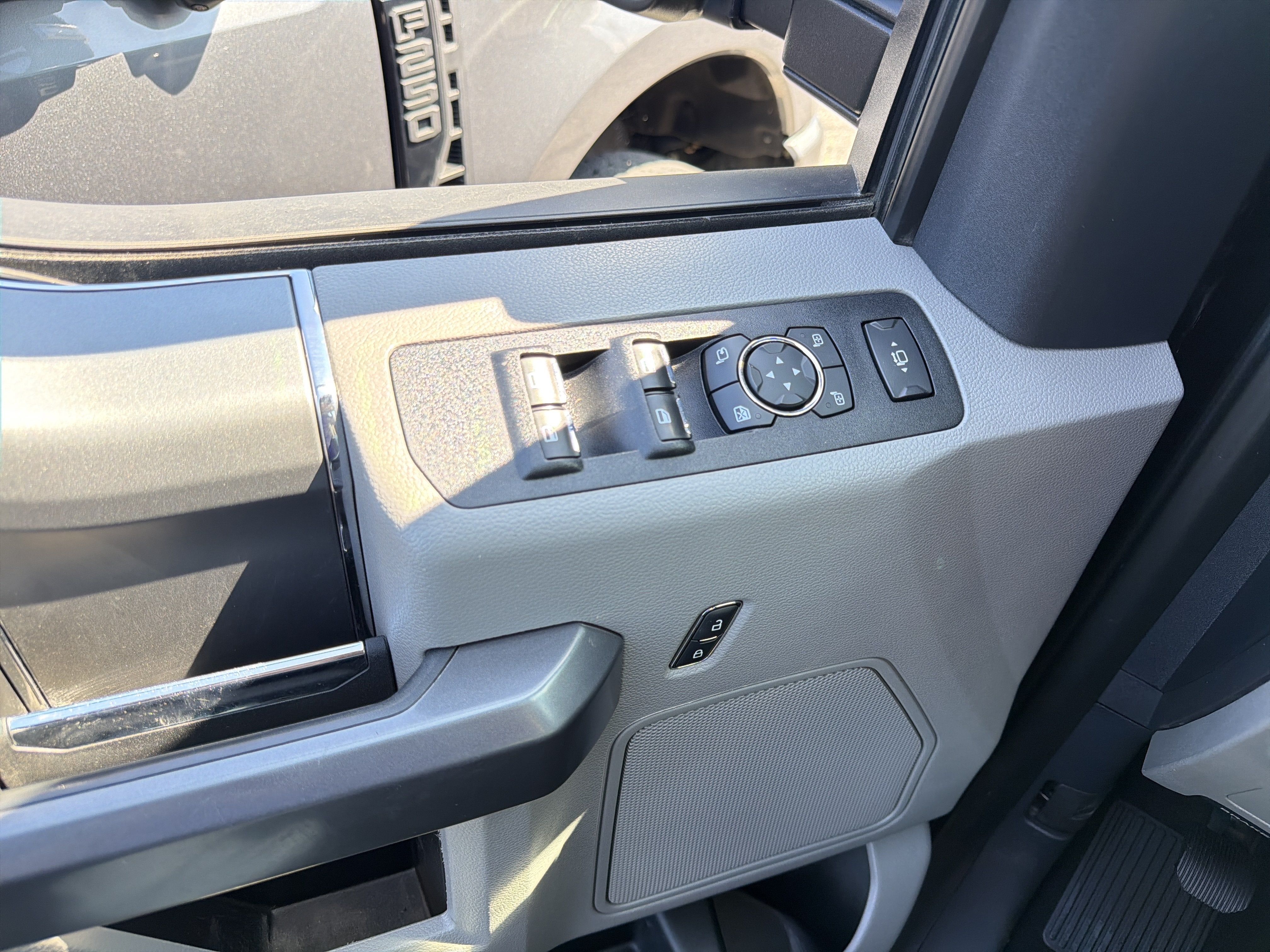 2022 Ford Super Duty F-350 SRW XLT