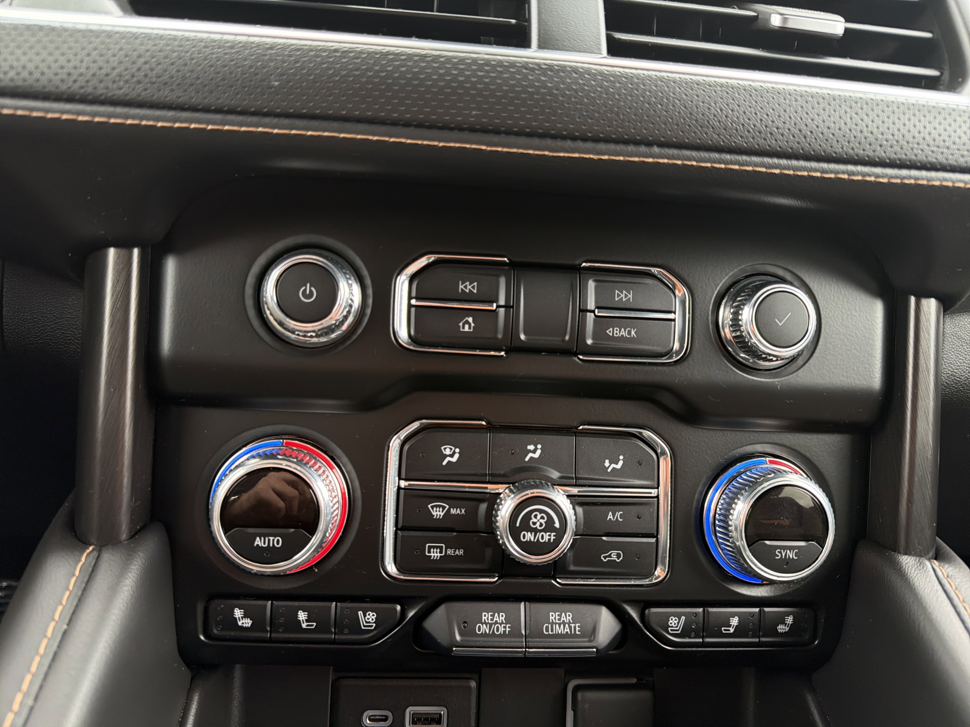 2022 GMC Yukon AT4