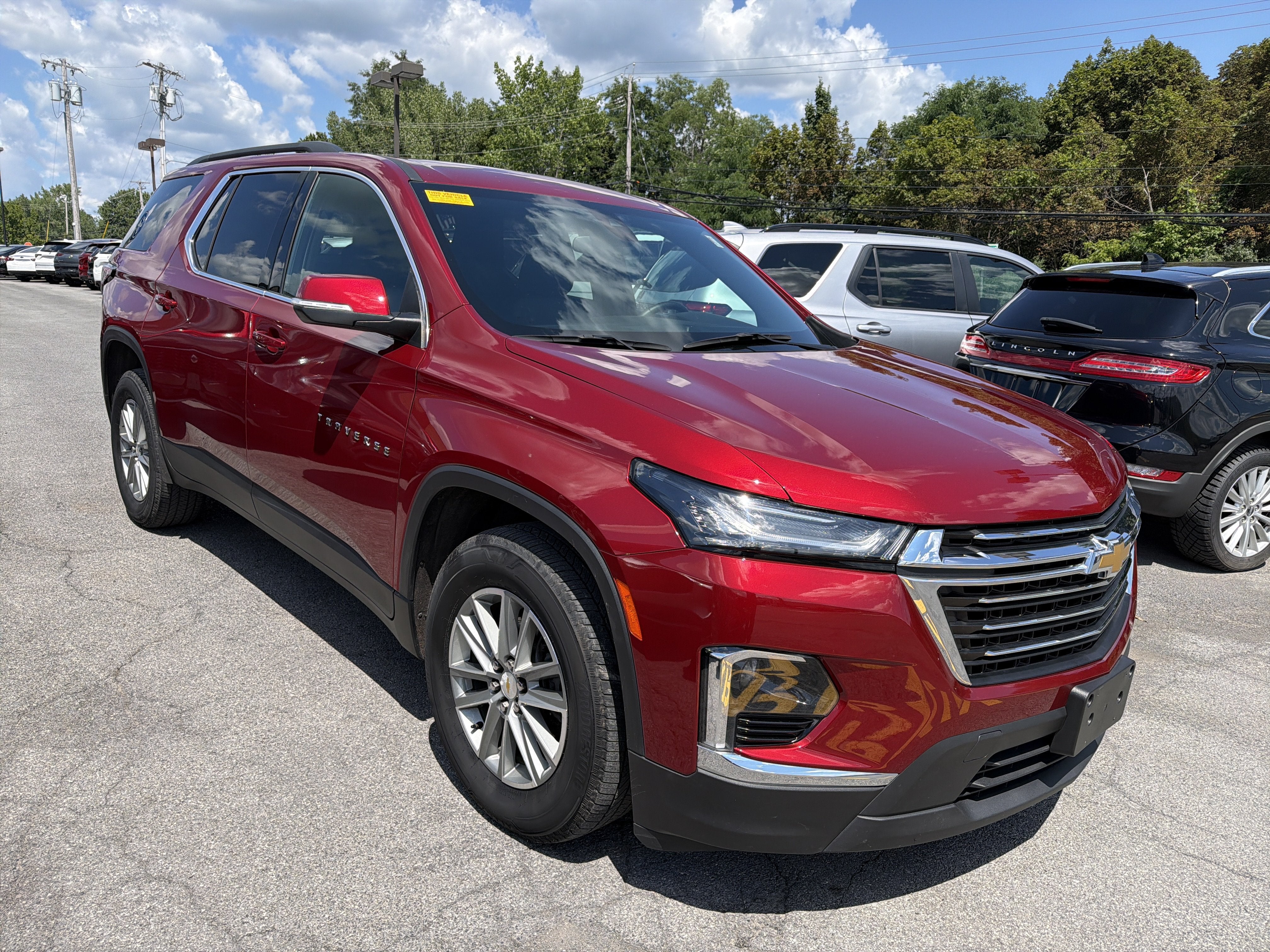 2023 Chevrolet Traverse LT Cloth