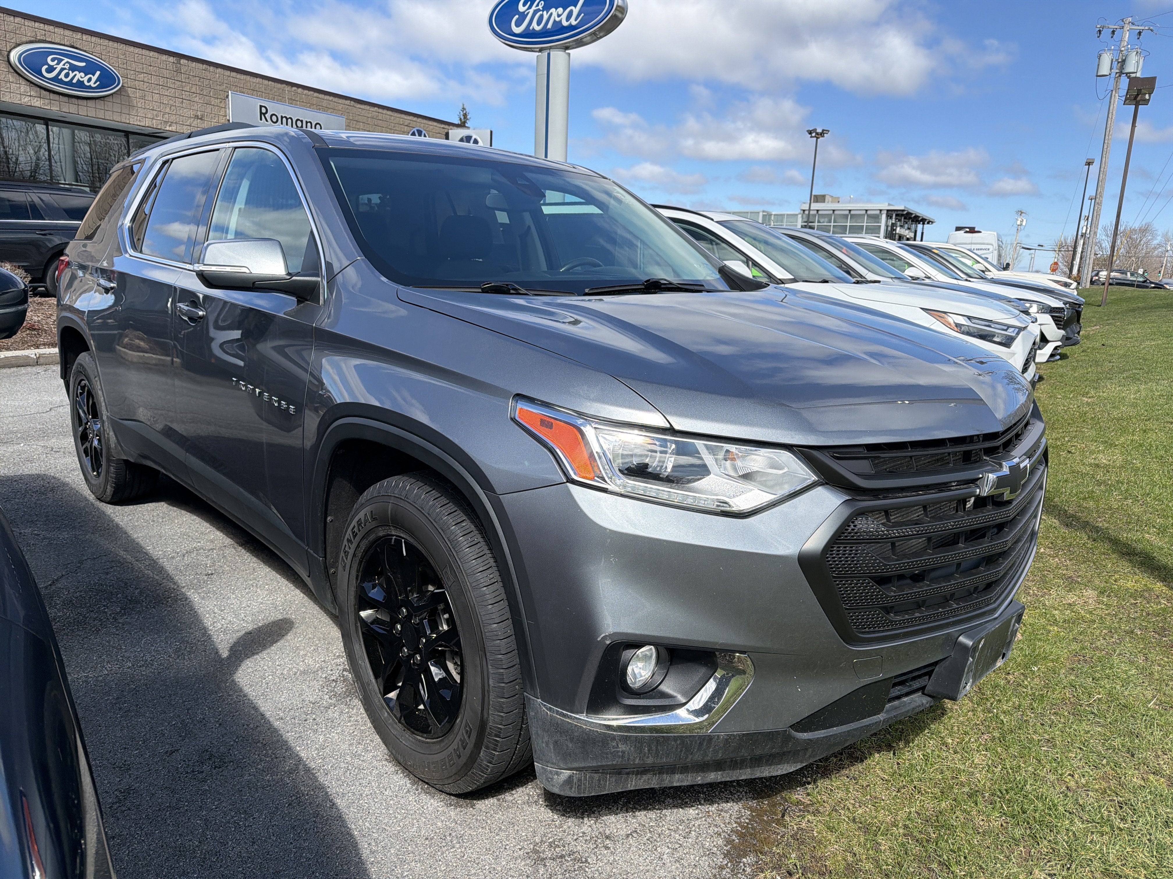 2021 Chevrolet Traverse LT Cloth