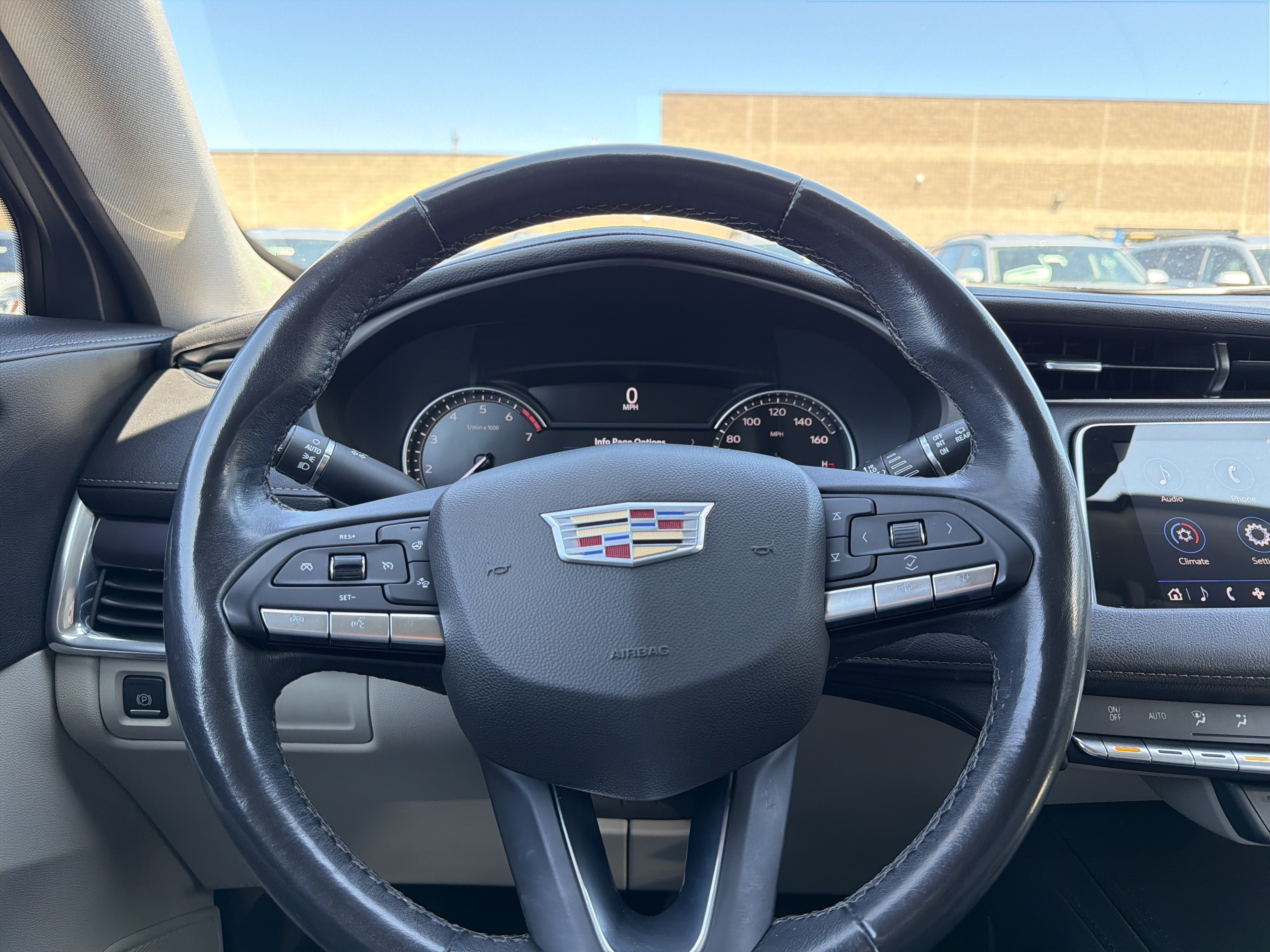 2023 Cadillac XT4 AWD Luxury