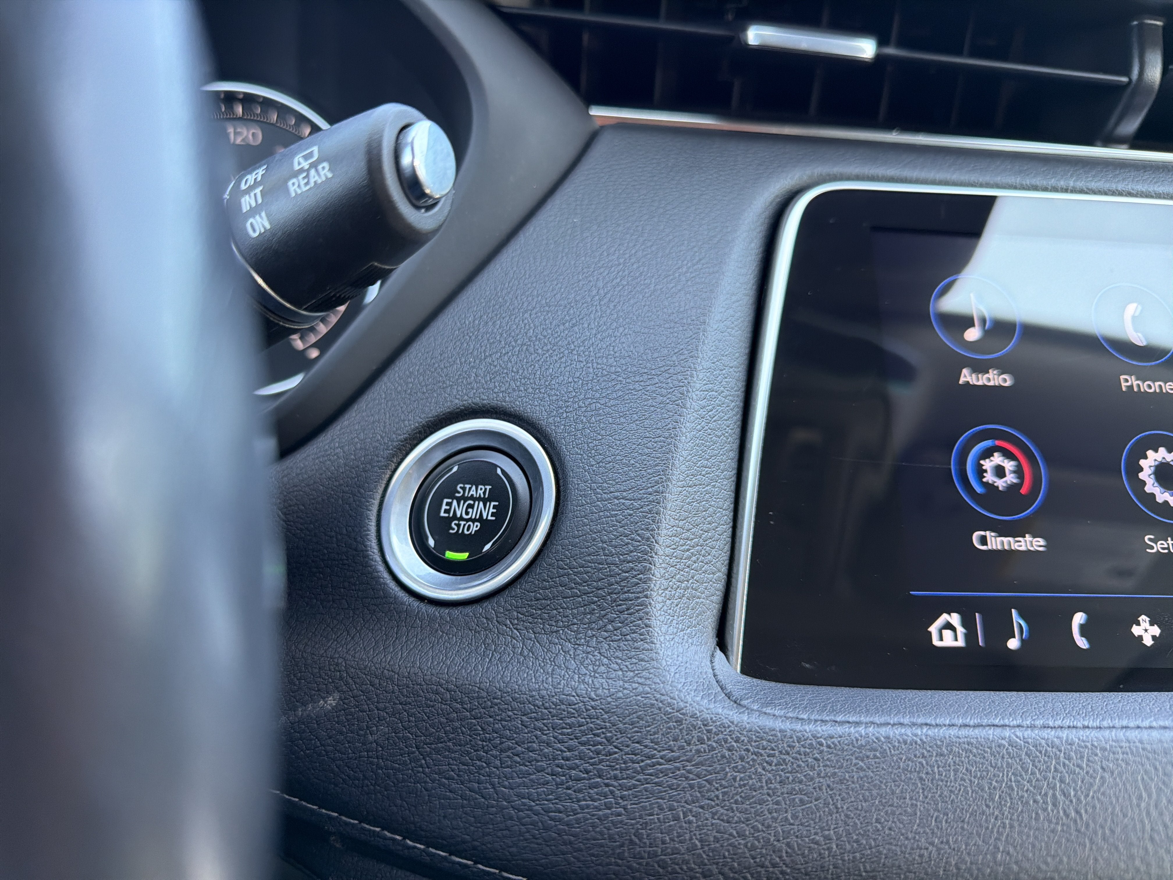 2023 Cadillac XT4 AWD Luxury