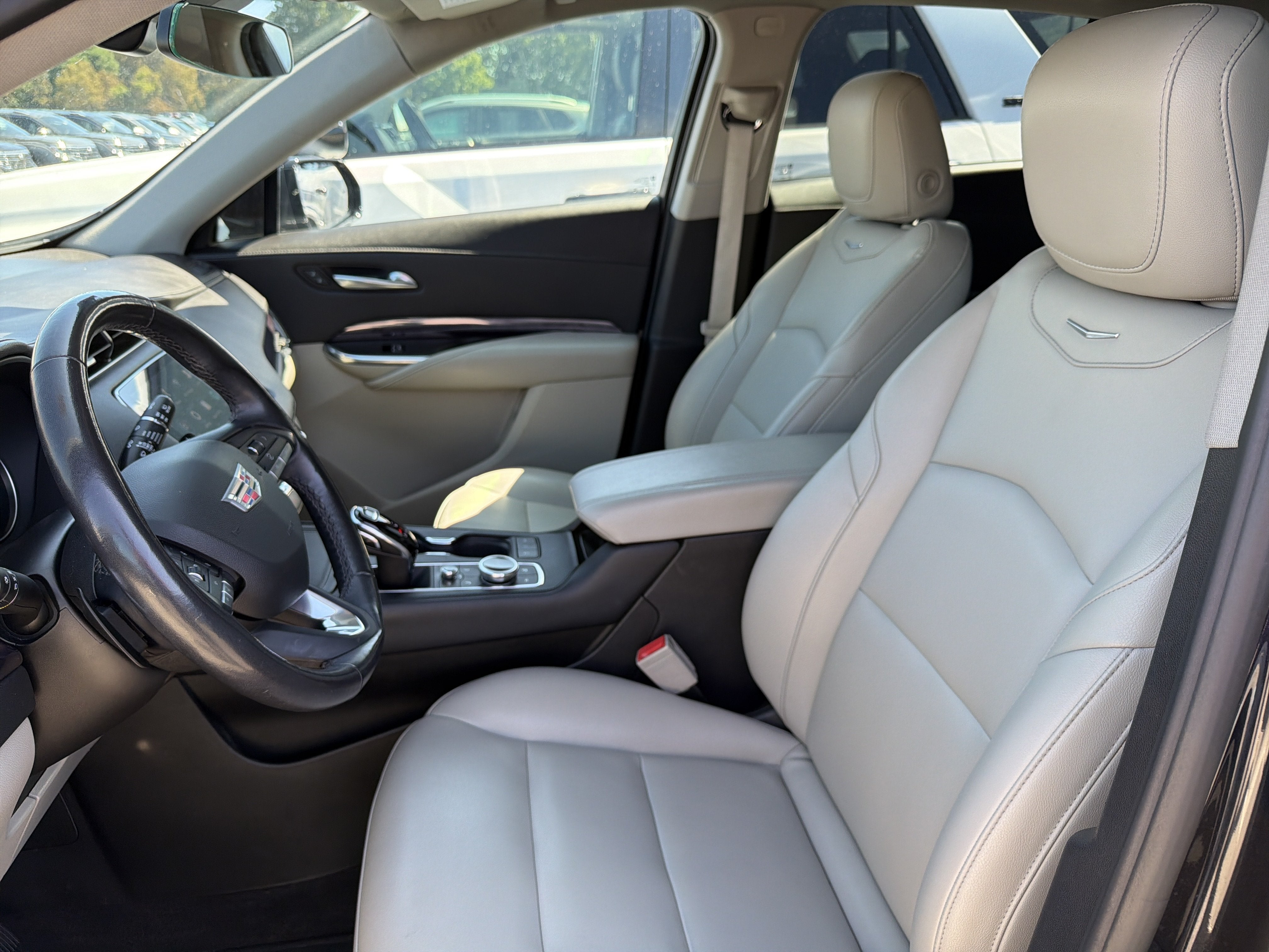 2023 Cadillac XT4 AWD Luxury