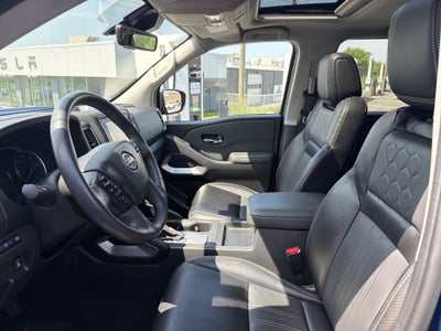 2024 Nissan Frontier SL