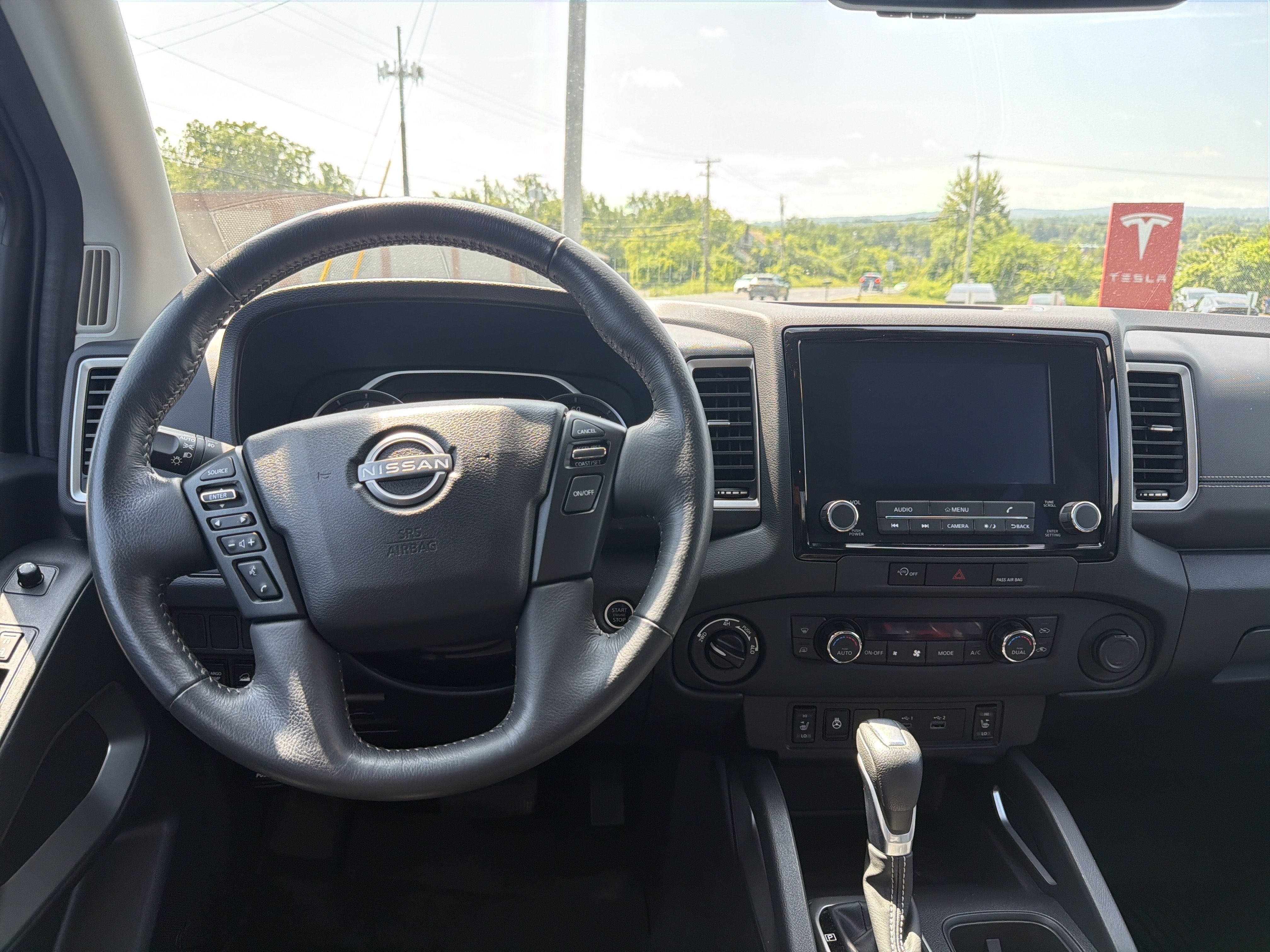 2024 Nissan Frontier SL