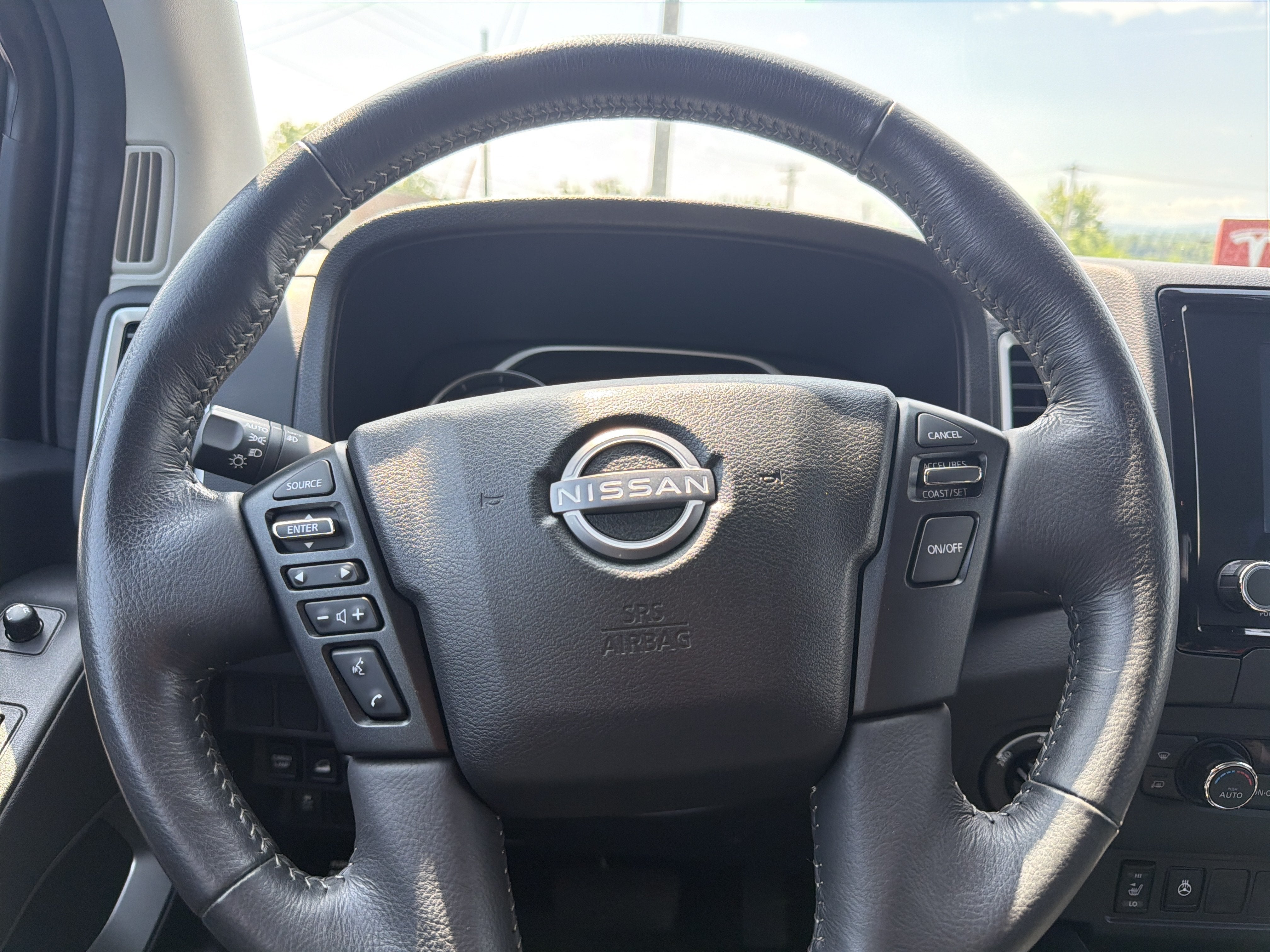 2024 Nissan Frontier SL