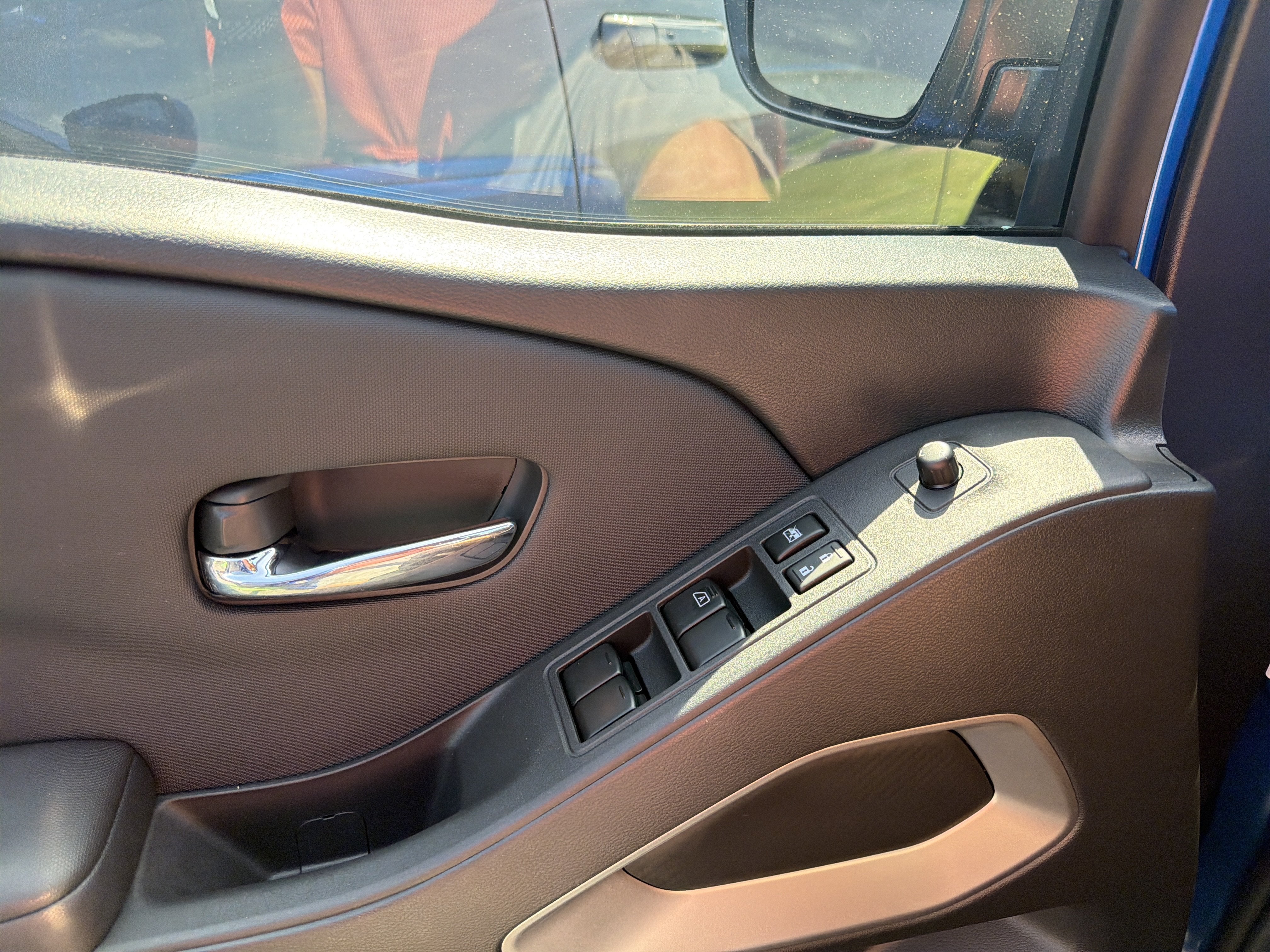 2024 Nissan Frontier SL