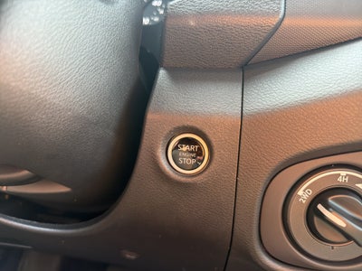 2024 Nissan Frontier SL