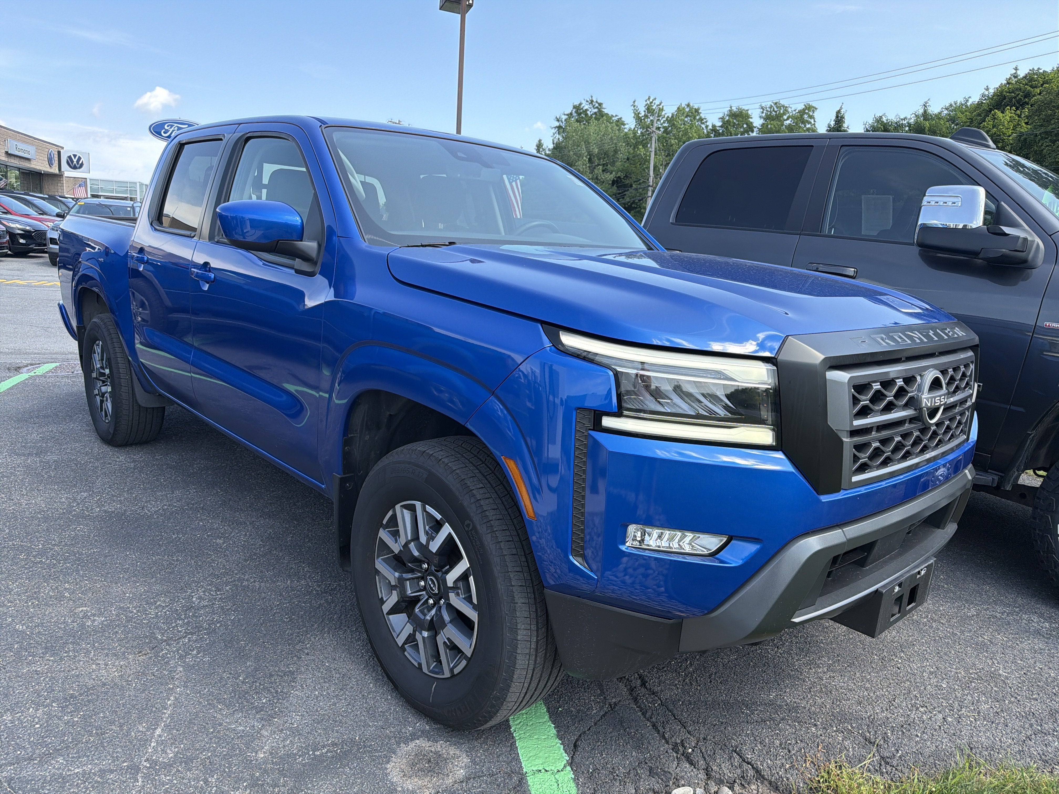 2024 Nissan Frontier SL