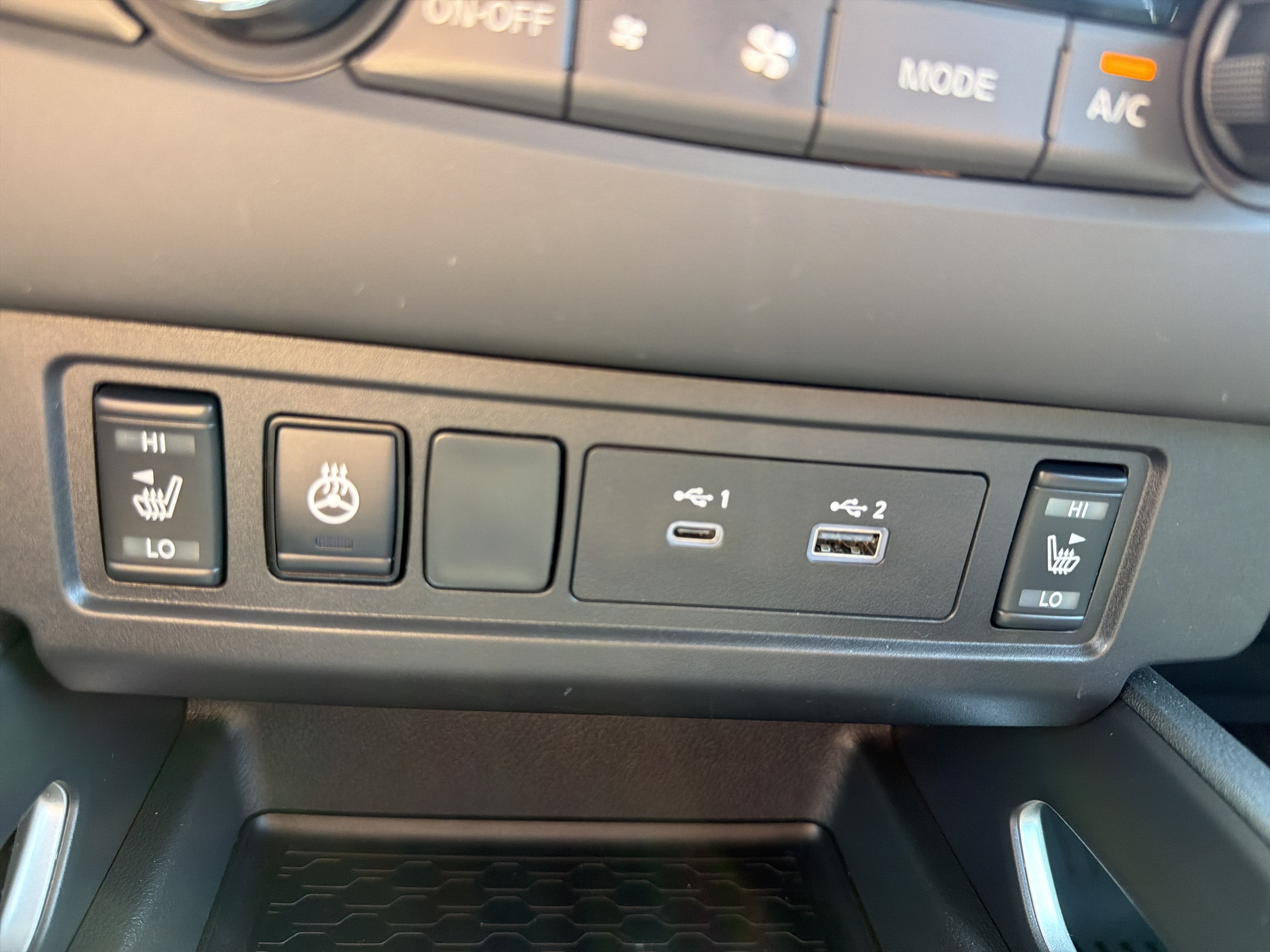 2024 Nissan Frontier SL