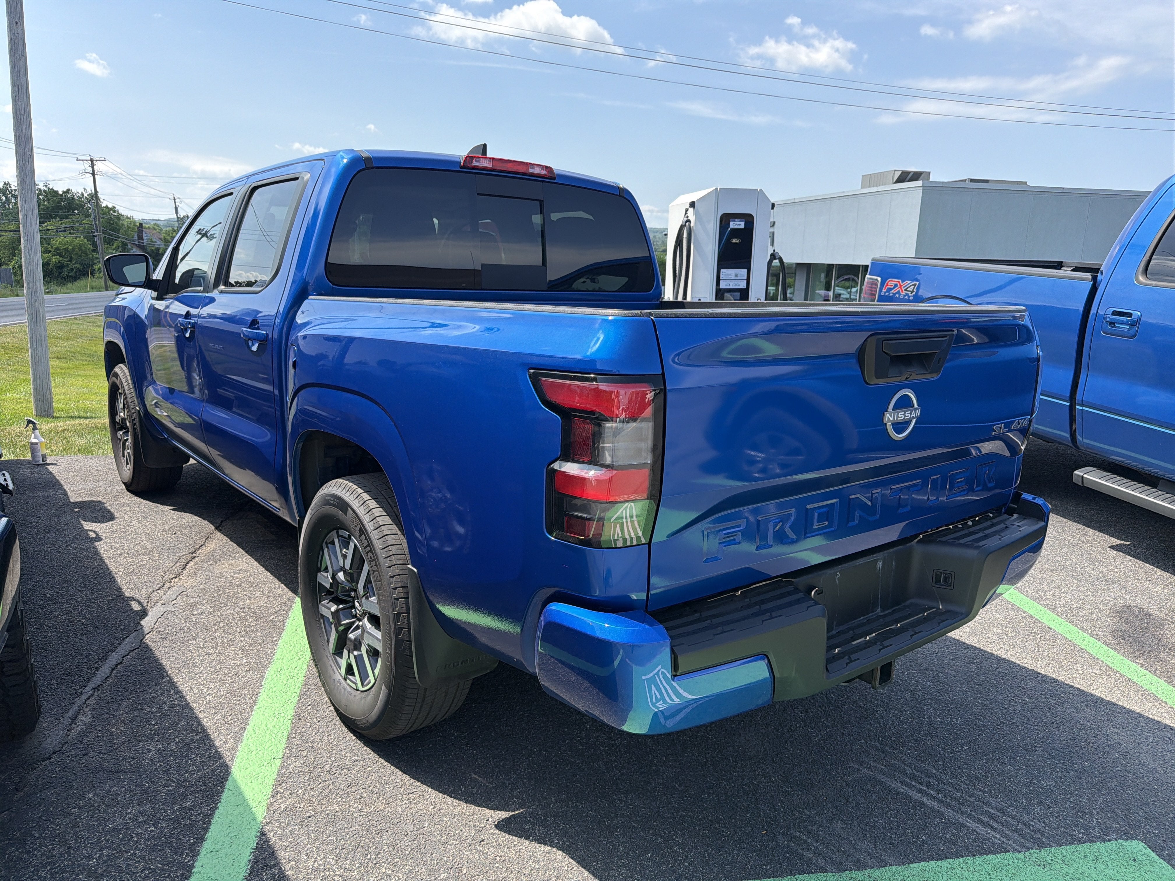 2024 Nissan Frontier SL