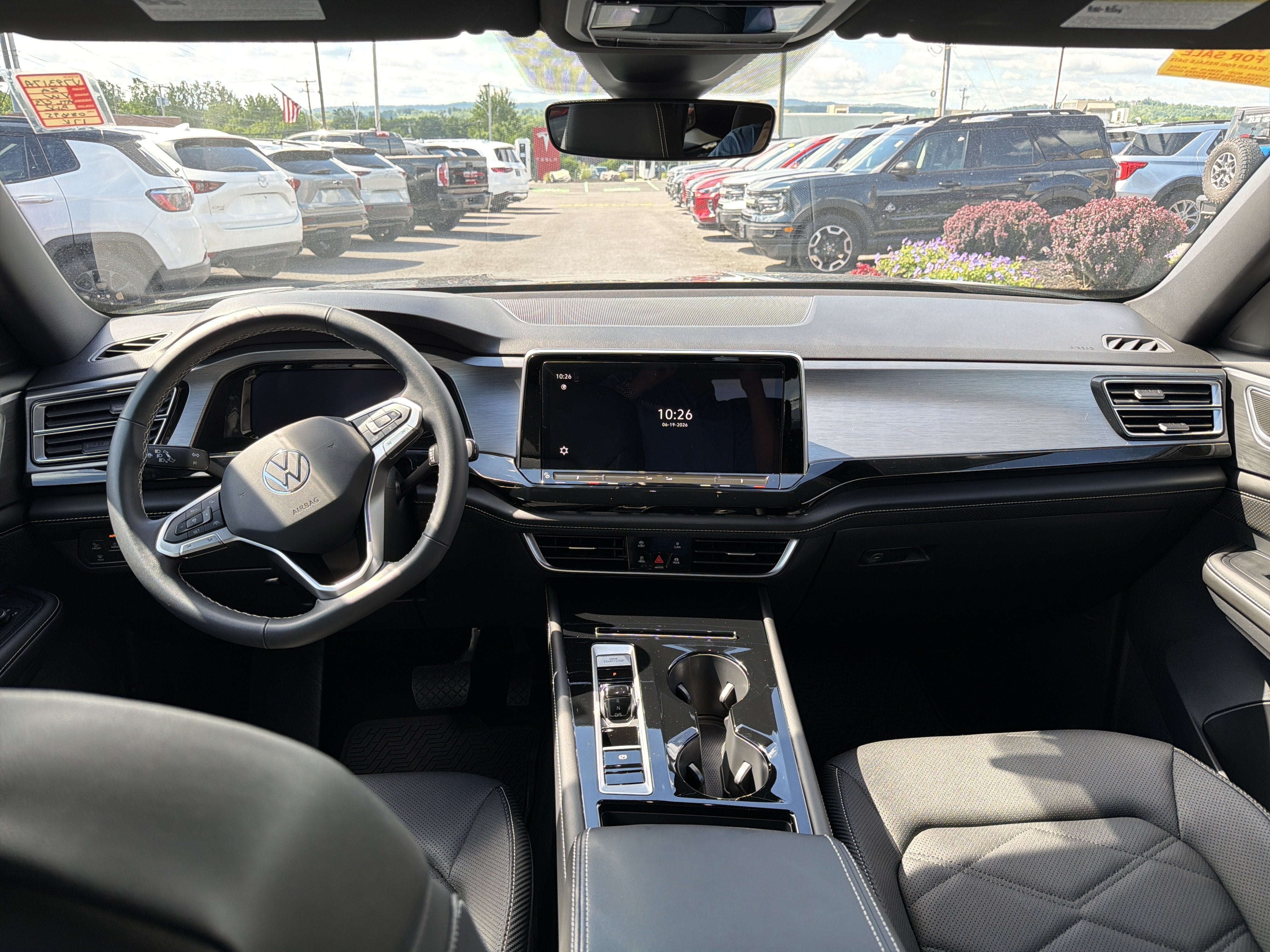 2024 Volkswagen Atlas Cross Sport 2.0T SE w/Technology 4MOTION