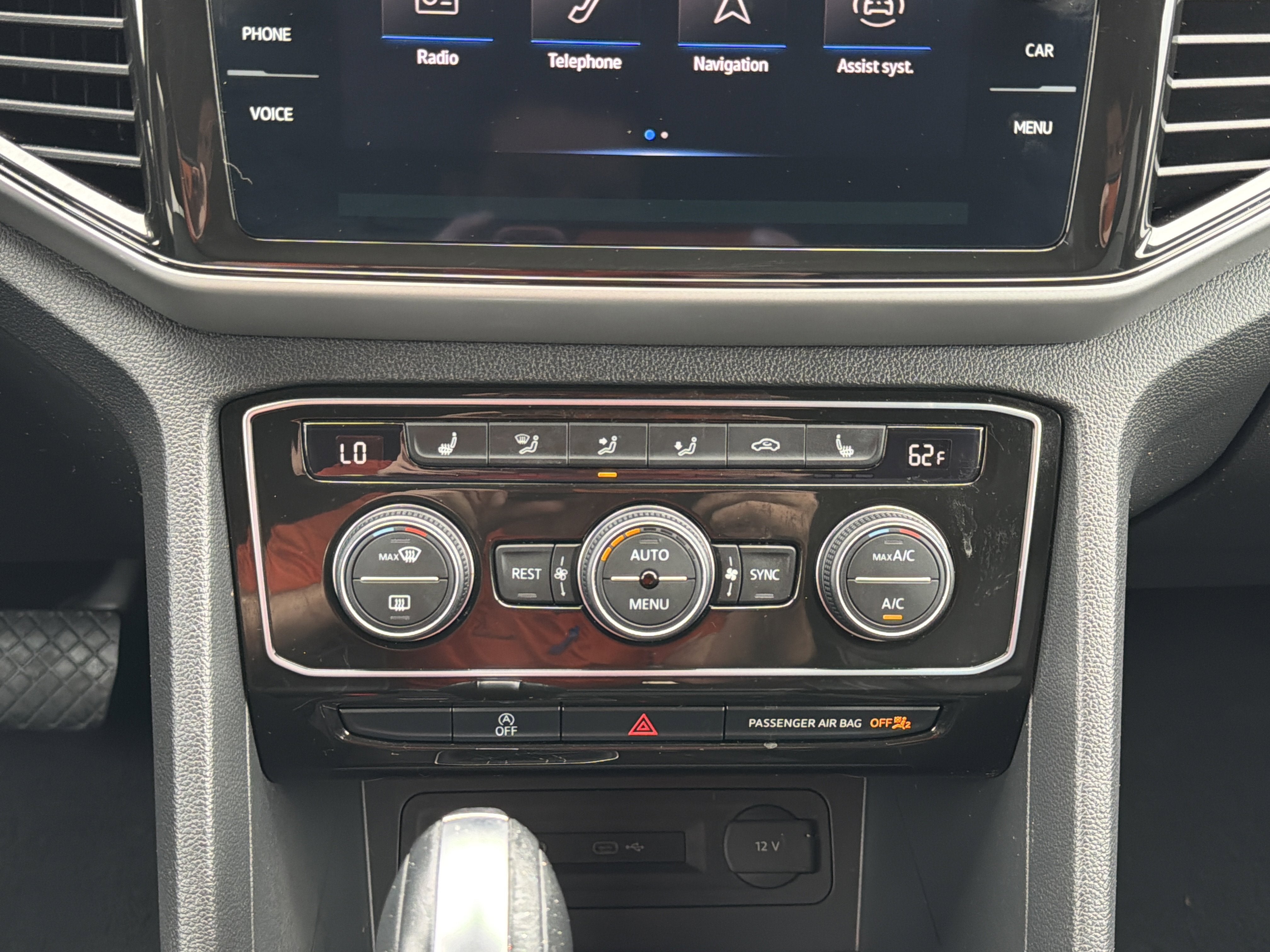 2023 Volkswagen Atlas 2.0T SE w/Technology 4MOTION