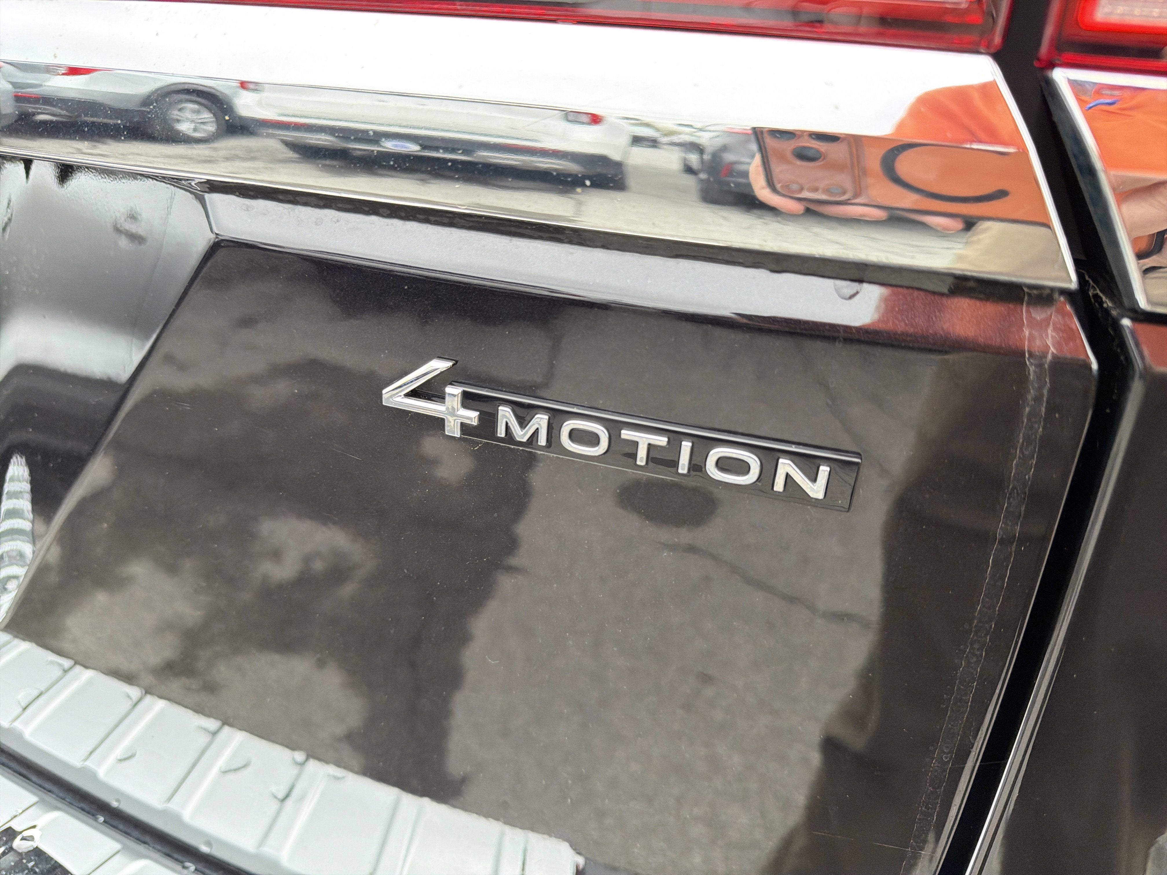 2023 Volkswagen Atlas 2.0T SE w/Technology 4MOTION