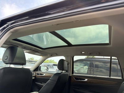2024 Volkswagen Atlas 2.0T SE w/Technology 4MOTION